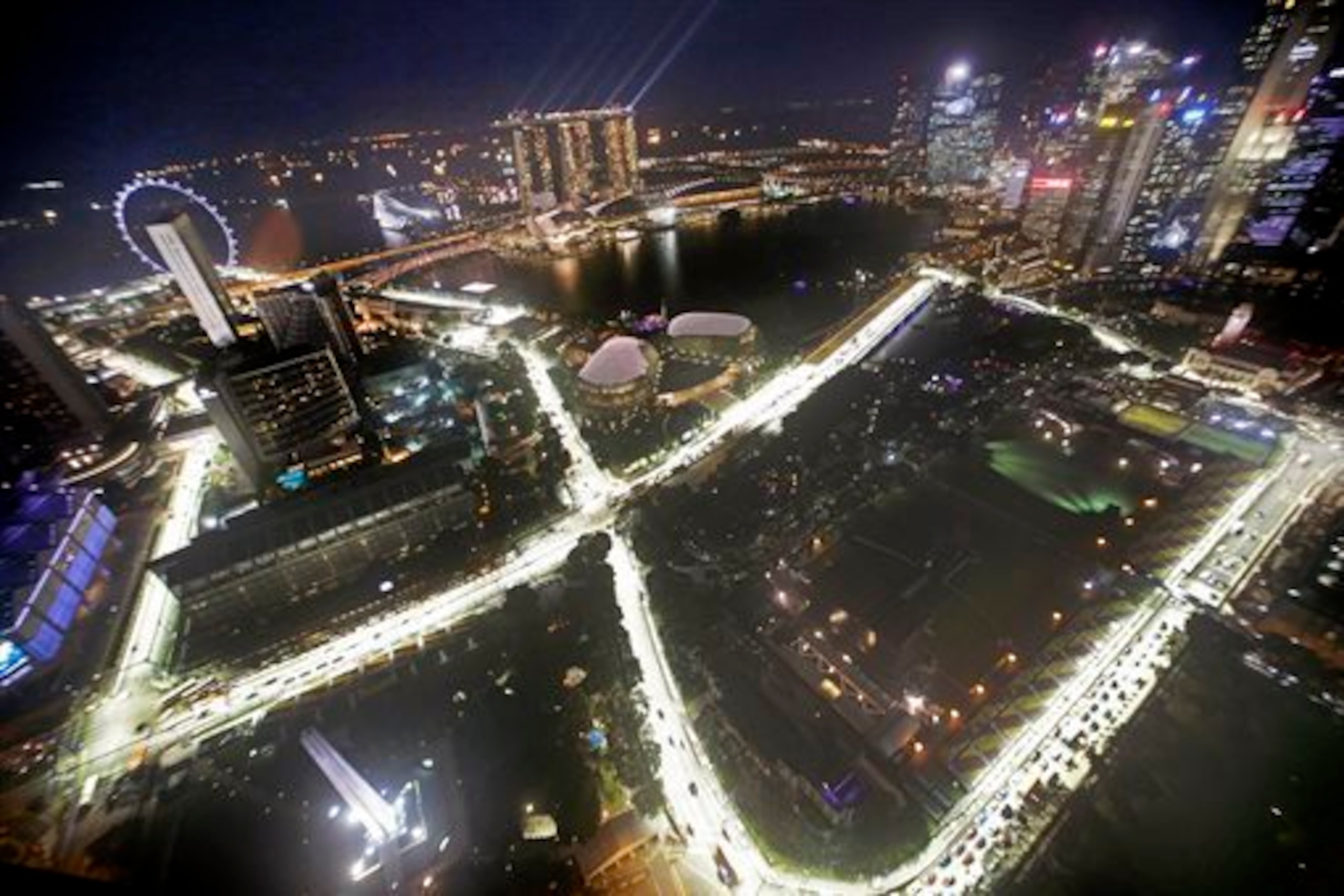 Marina Bay's lighting. Marina Bay's lighting.
