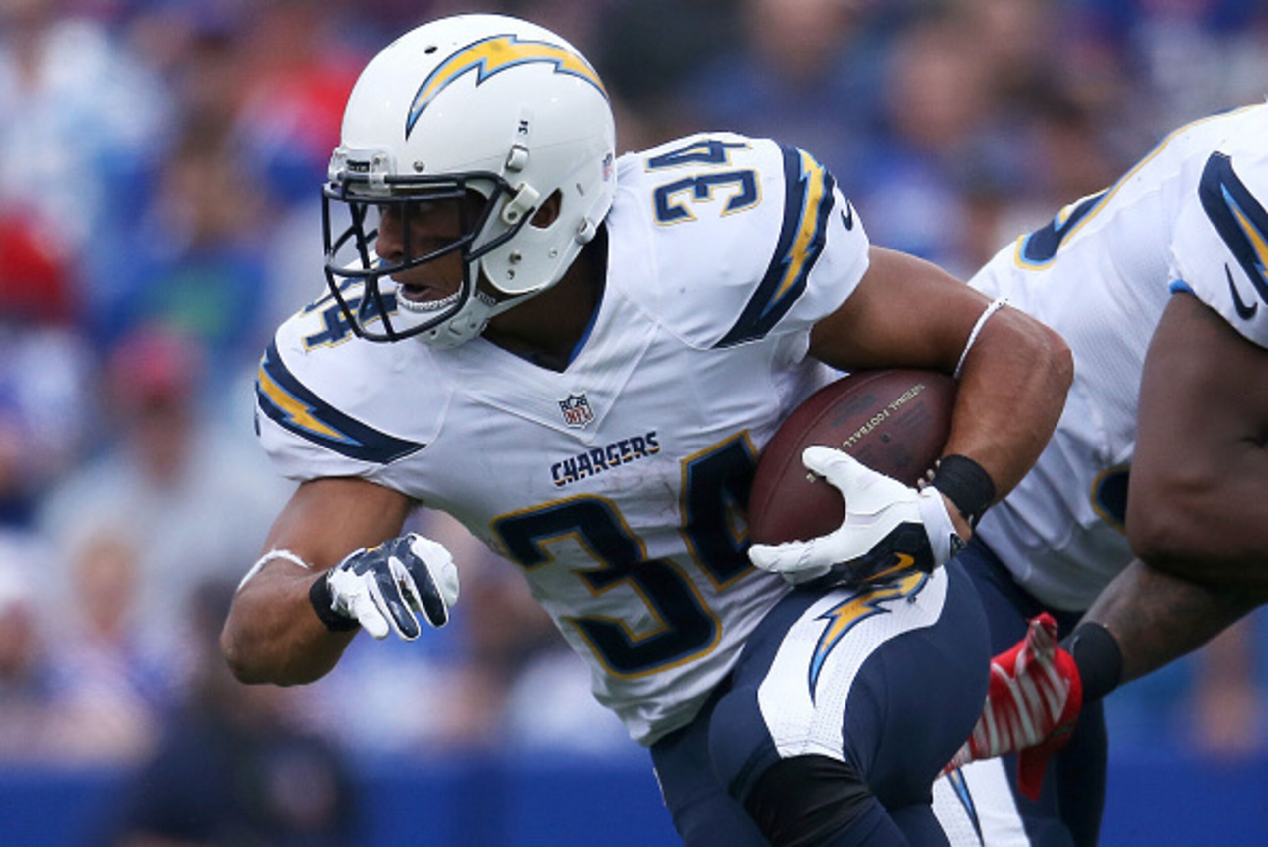 ORCHARD PARK, NY - SEPTEMBER 21: Donald Brown #34 of the San Diego Chargers runs the ball against the Buffalo Bills during the first half at Ralph Wilson Stadium on September 21, 2014 in Orchard Park, New York. (Photo by Tom Szczerbowski/Getty Images) ORCHARD PARK, NY - SEPTEMBER 21: Donald Brown #34 of the San Diego Chargers runs the ball against the Buffalo Bills during the first half at Ralph Wilson Stadium on September 21, 2014 in Orchard Park, New York. (Photo by Tom Szczerbowski/Getty Images)