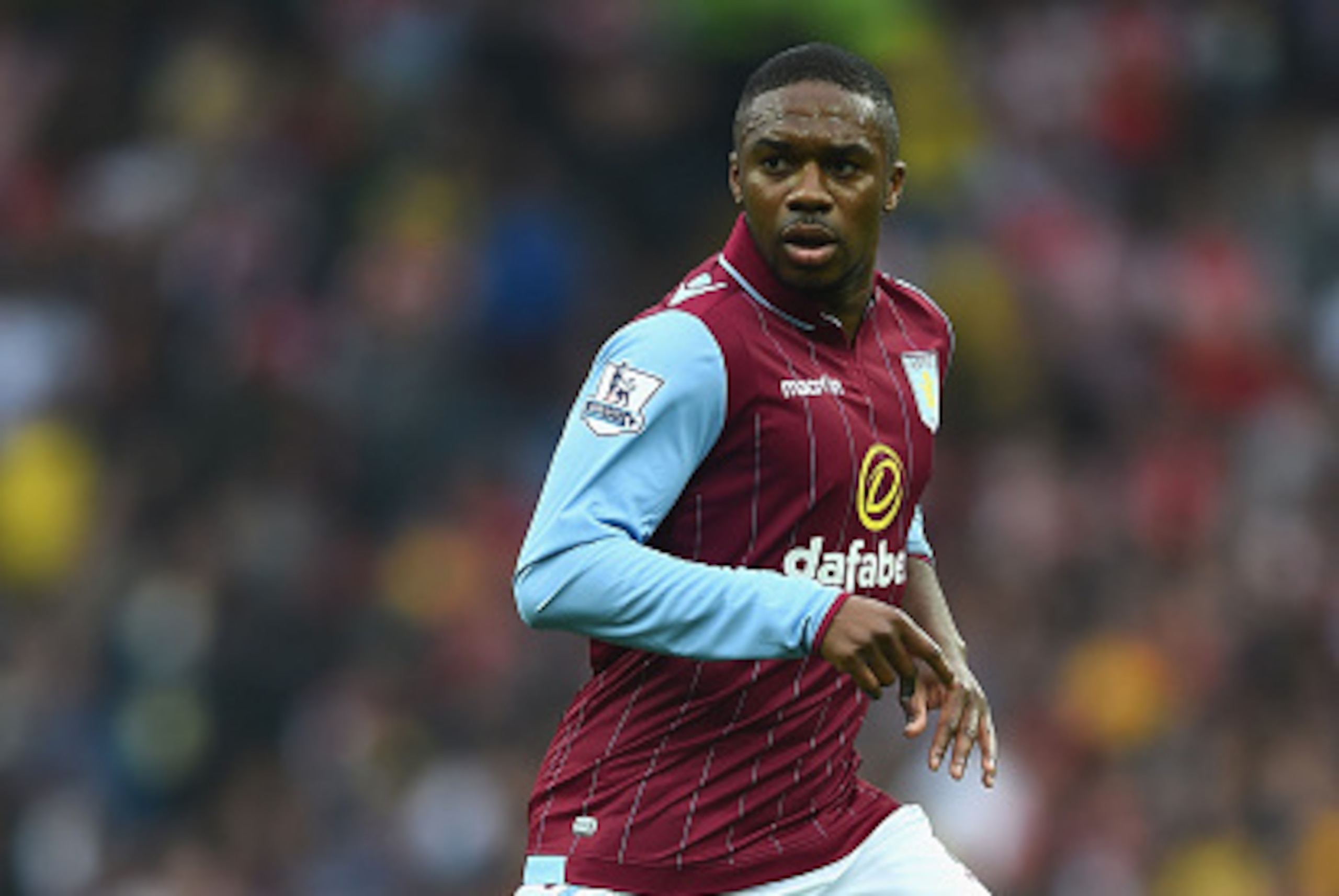 BIRMINGHAM, ENGLAND - SEPTEMBER 20: Charles N'Zogbia of Aston Villa in action during the Barclays Premier League match between Aston Villa and Arsenal at Villa Park on September 20, 2014 in Birmingham, England. (Photo by Laurence Griffiths/Getty Images) BIRMINGHAM, ENGLAND - SEPTEMBER 20: Charles N'Zogbia of Aston Villa in action during the Barclays Premier League match between Aston Villa and Arsenal at Villa Park on September 20, 2014 in Birmingham, England. (Photo by Laurence Griffiths/Getty Images)