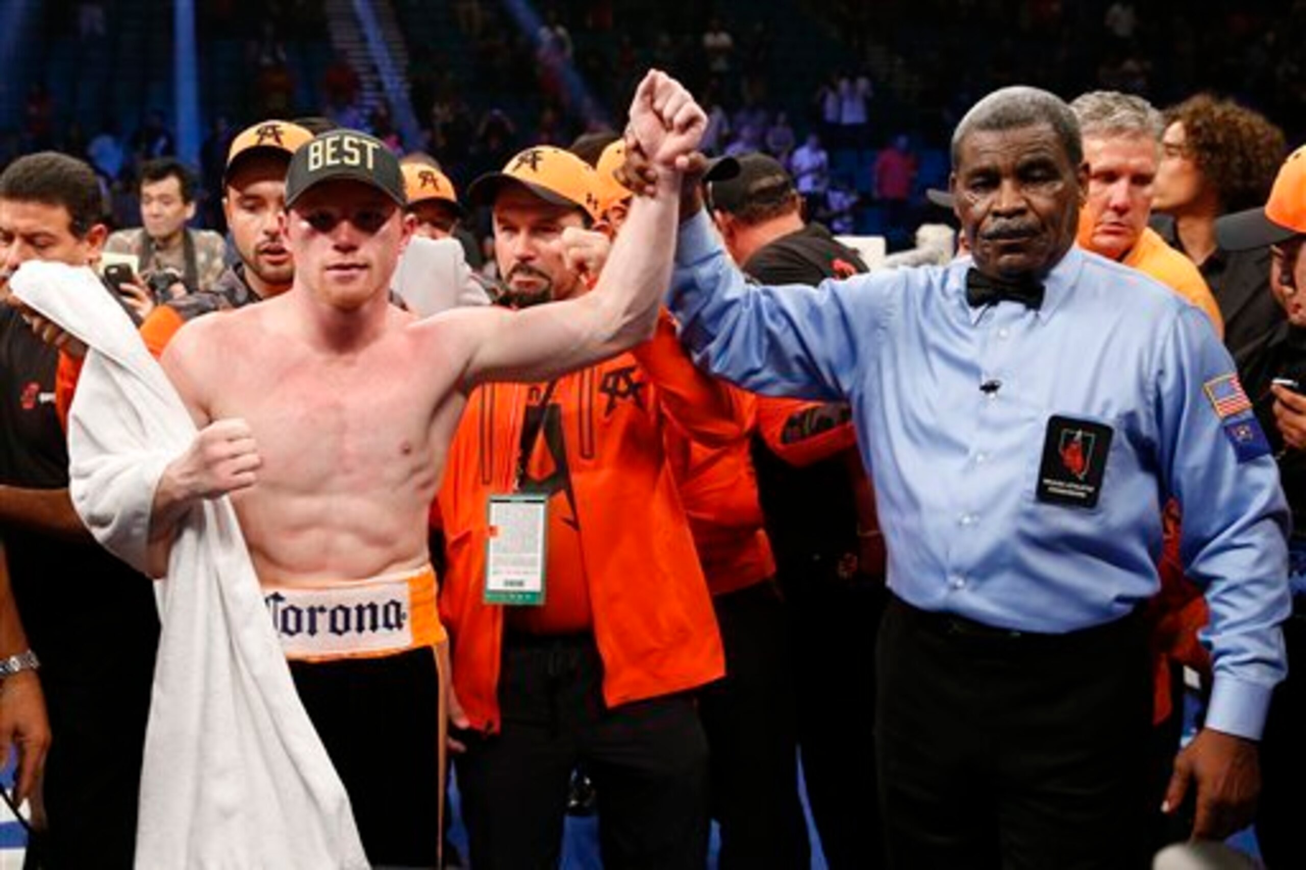 Alvarez believes he can be the best fighter in boxing.