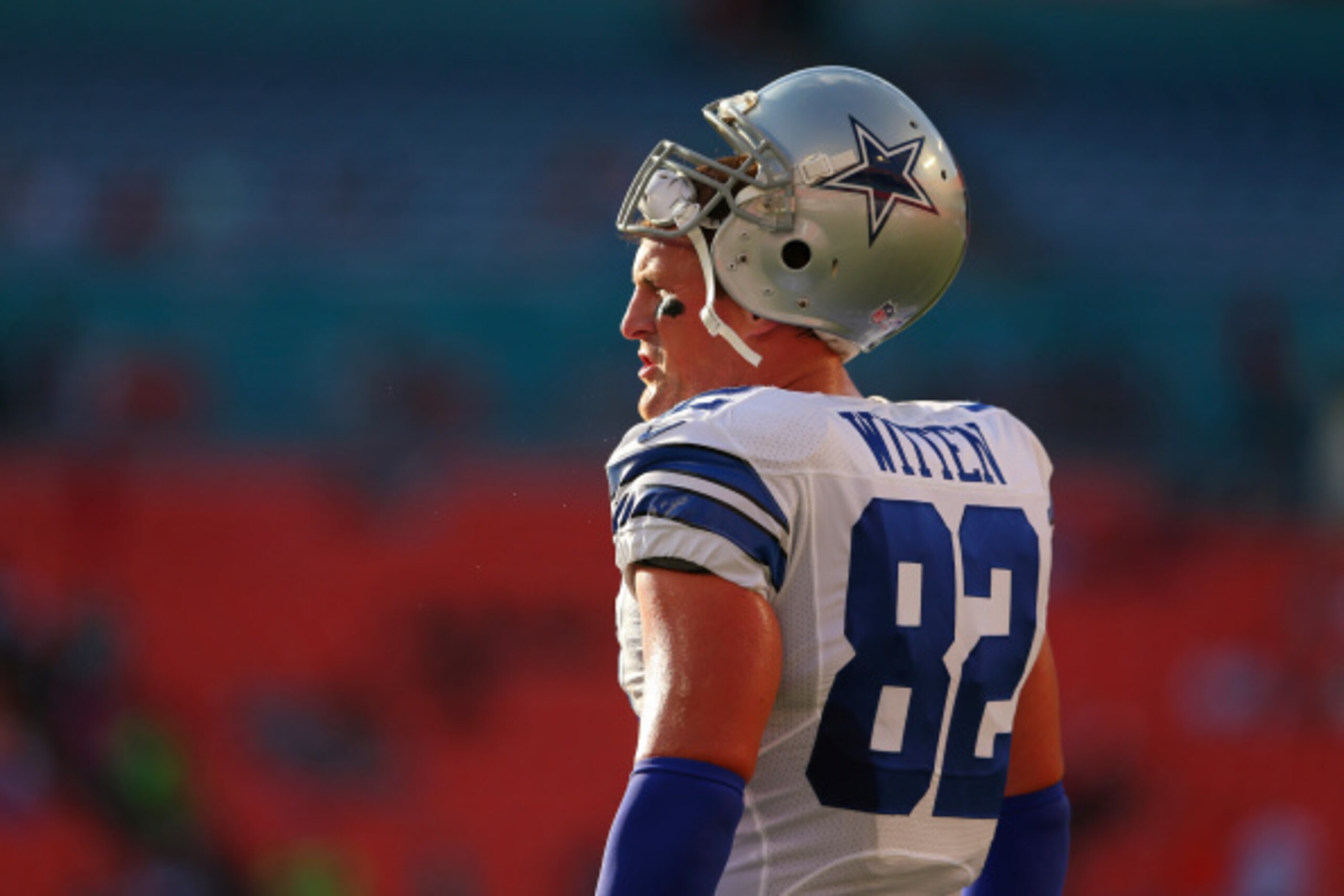 MIAMI GARDENS, FL - AUGUST 23: Jason Witten #82 of the Dallas Cowboys watches pregame workouts before a preseason game against the Miami Dolphins at Sun Life Stadium on August 23, 2014 in Miami Gardens, Florida. (Photo by Mike Ehrmann/Getty Images) MIAMI GARDENS, FL - AUGUST 23: Jason Witten #82 of the Dallas Cowboys watches pregame workouts before a preseason game against the Miami Dolphins at Sun Life Stadium on August 23, 2014 in Miami Gardens, Florida. (Photo by Mike Ehrmann/Getty Images)