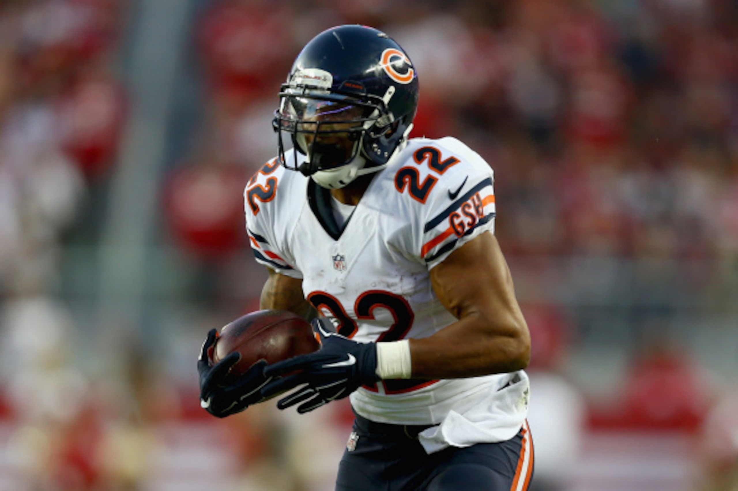 SANTA CLARA, CA - SEPTEMBER 14:  Running back Matt Forte #22 of the Chicago Bears carries the ball against the San Francisco 49ers at Levi's Stadium on September 14, 2014 in Santa Clara, California.  (Photo by Jeff Gross/Getty Images)