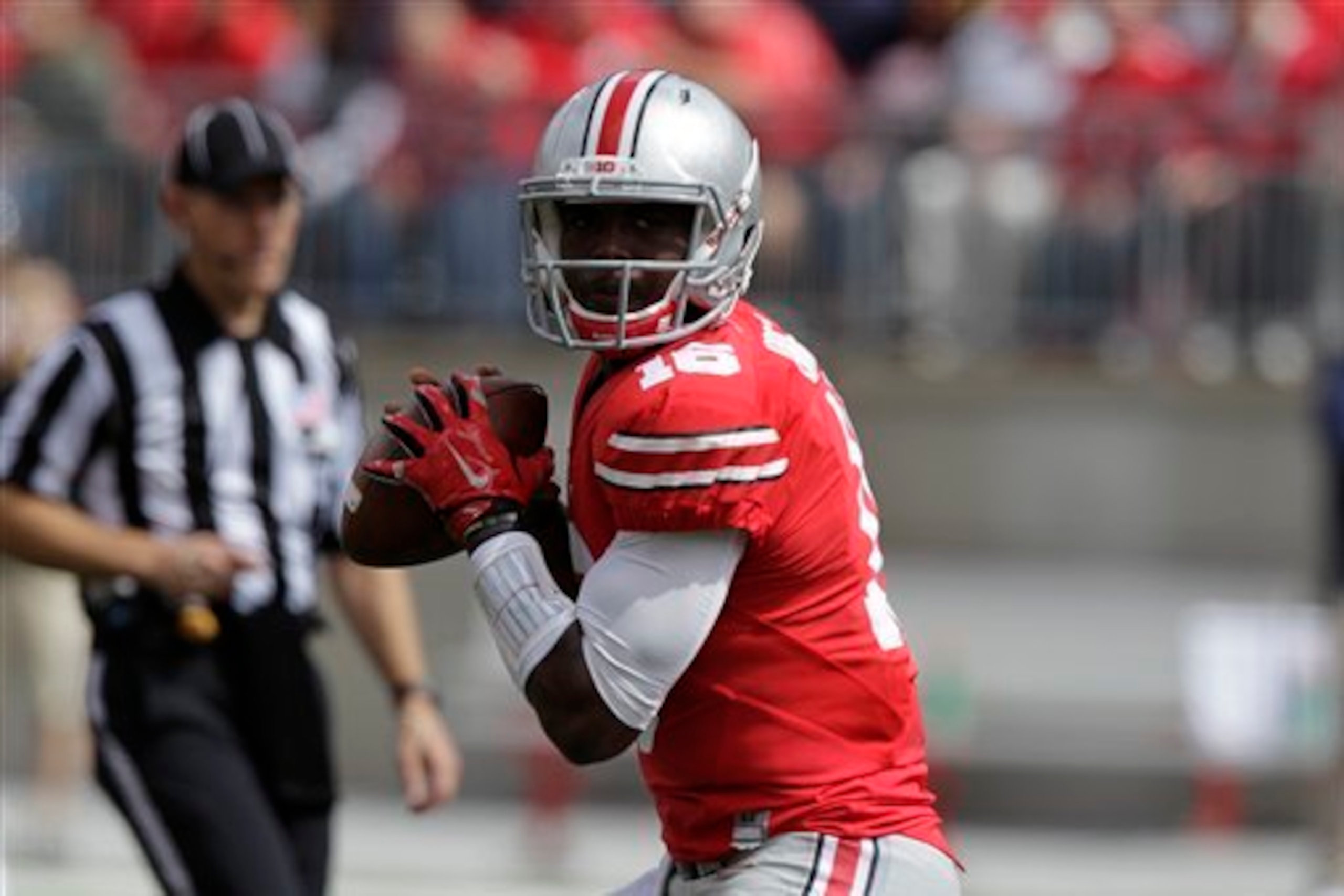 J.T. Barrett is learning on the job and doing well at Ohio State.