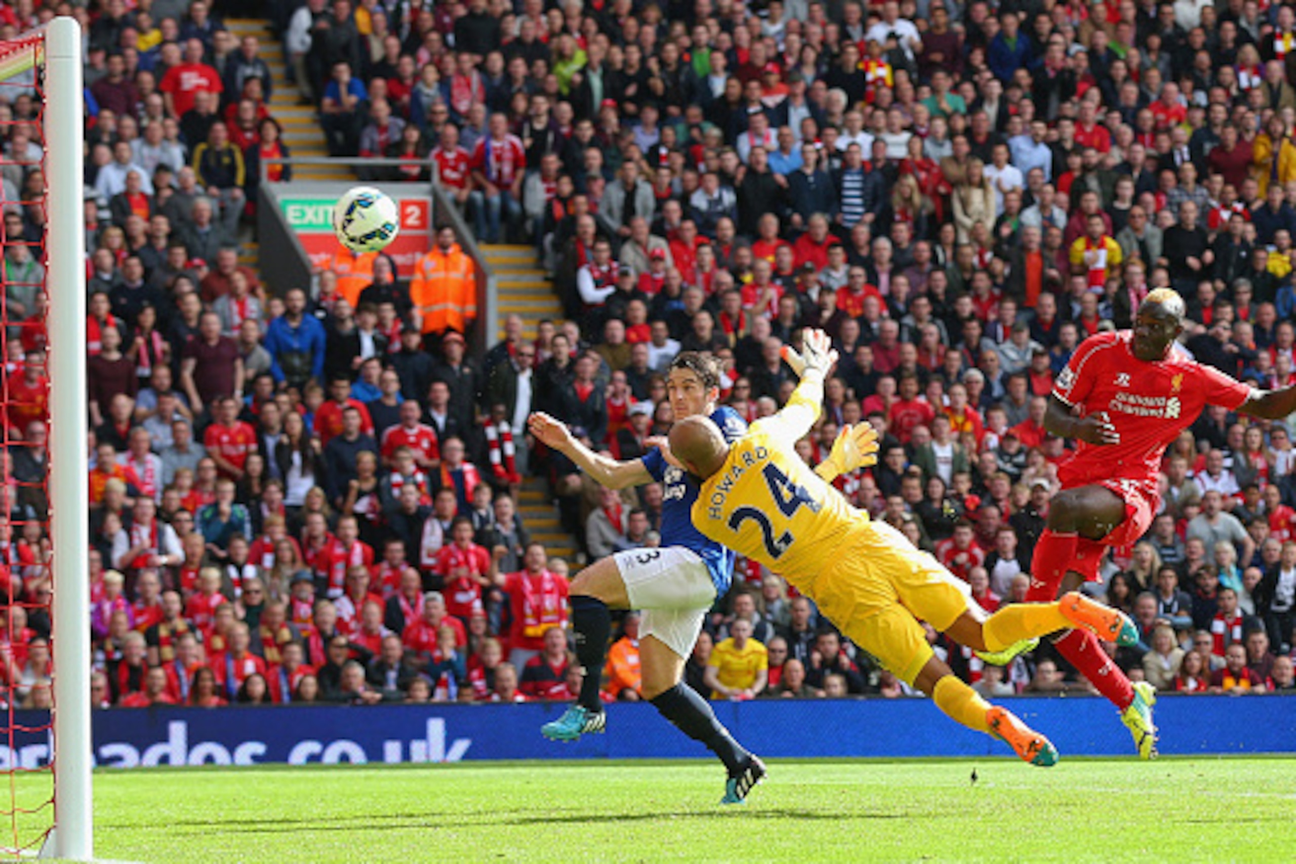 LIVERPOOL, ENGLAND - SEPTEMBER 27:  Mario Balotelli of Liverpool misses a goal scoring chance during the Barclays Premier League match between Liverpool and Everton at Anfield on September 27, 2014 in Liverpool, England.  (Photo by Alex Livesey/Getty Imag