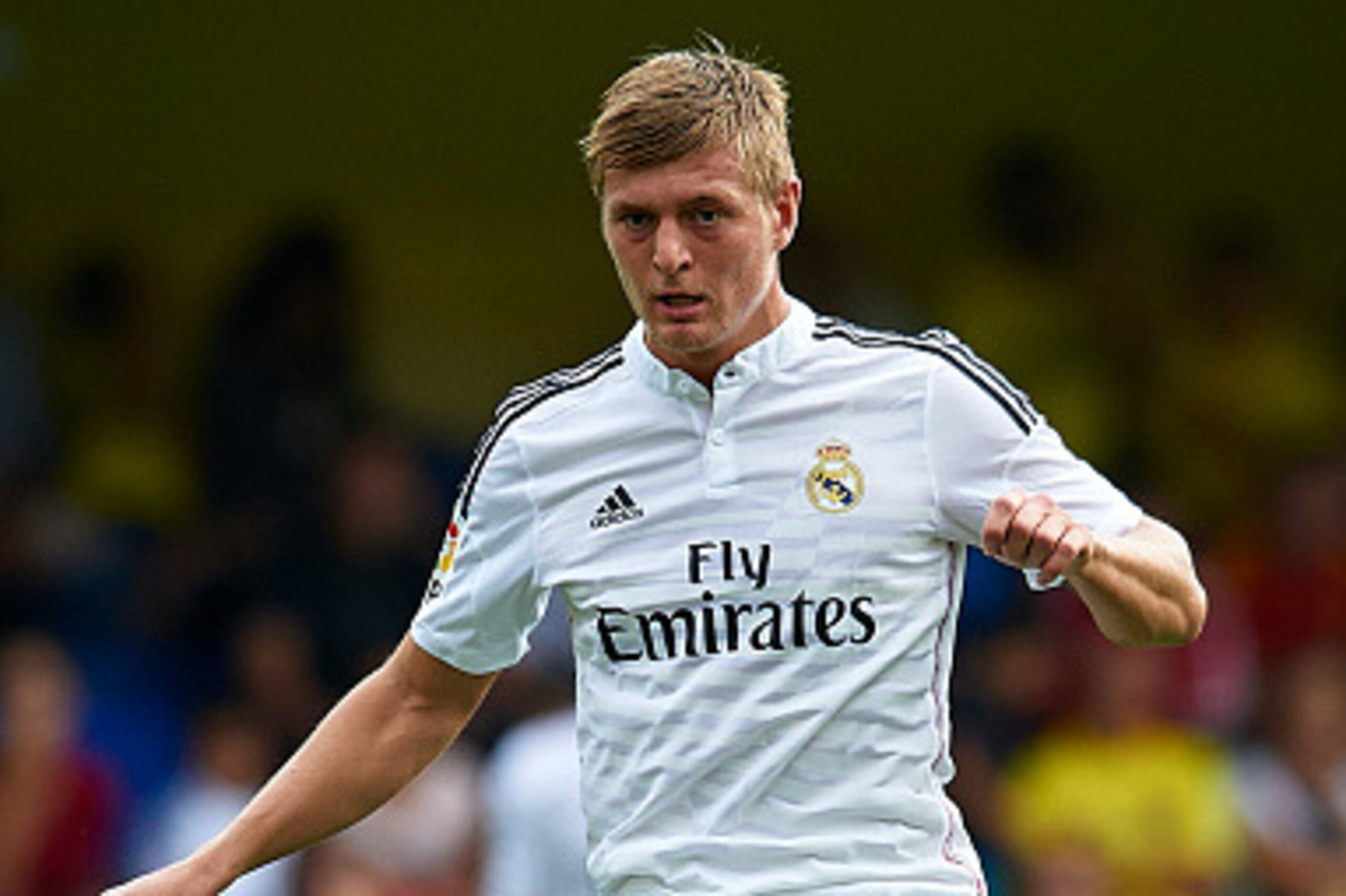 VILLARREAL, SPAIN - SEPTEMBER 27:  Toni Kroos of Real Madrid in action during the La Liga match between Villarreal CF and Real Madrid at El Madrigal on September 27, 2014 in Villarreal, Spain.  (Photo by Manuel Queimadelos Alonso/Getty Images)