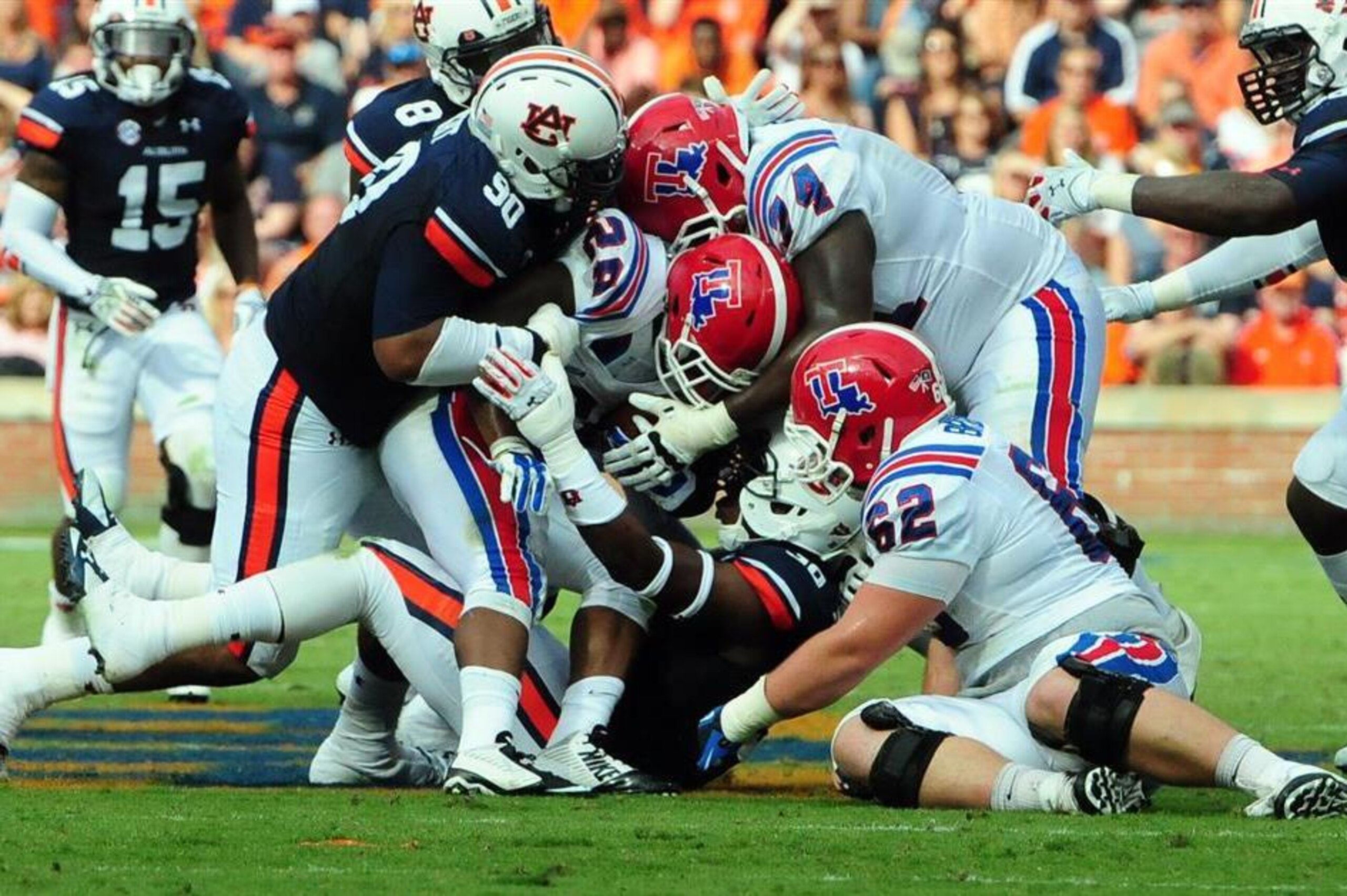 Auburn DT Gabe Wright and LB Tre' Williams