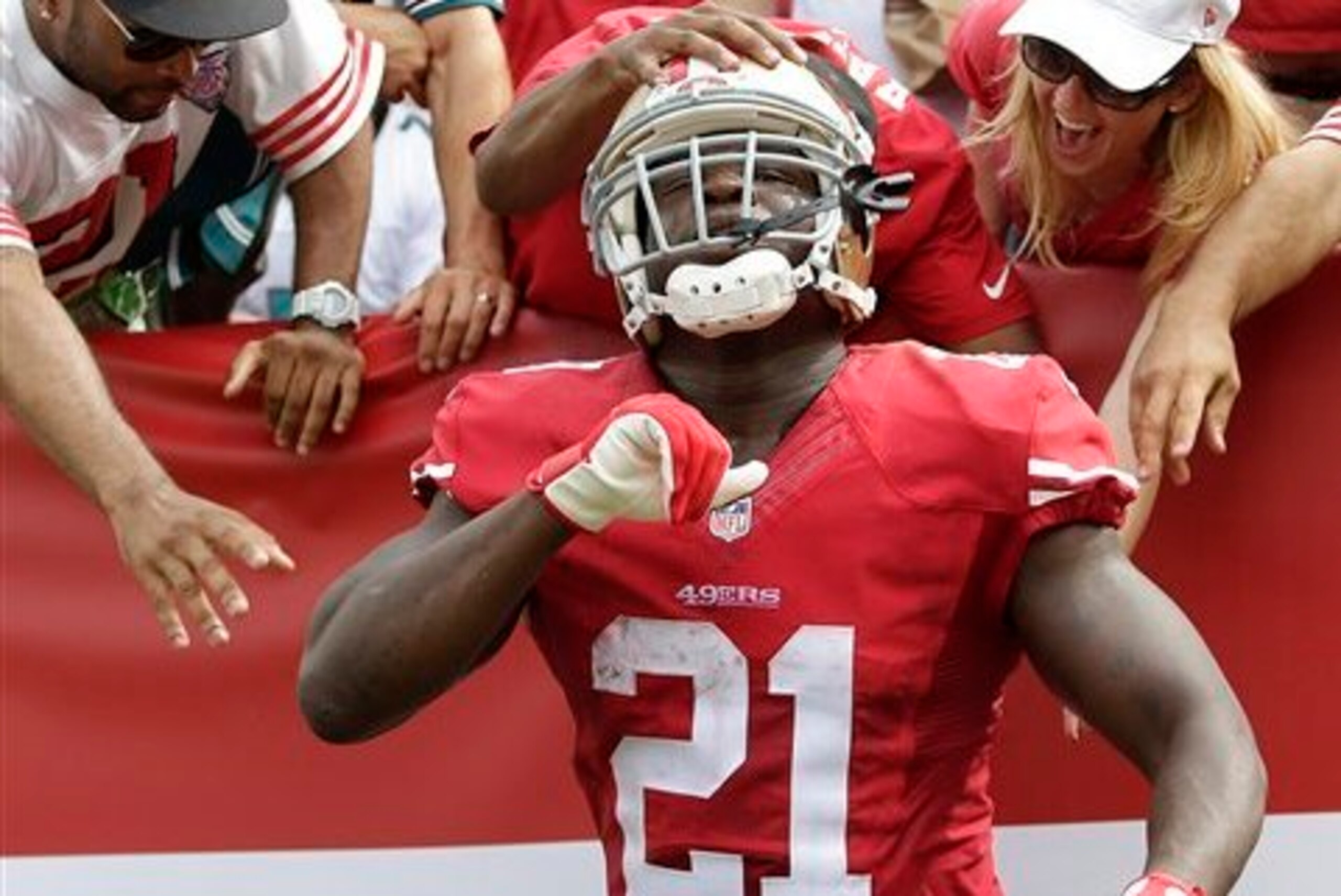 Frank Gore will never age.