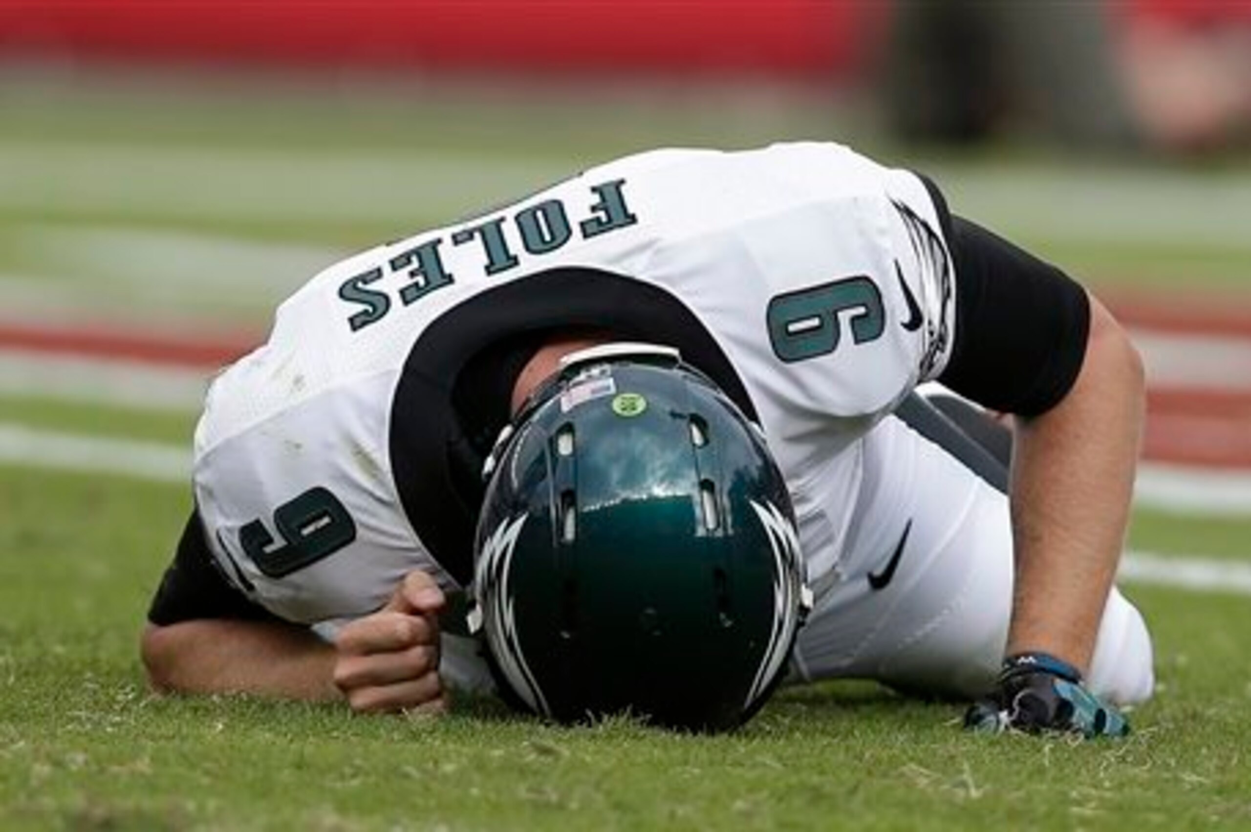 Someone get this guy a center, guard and right tackle.
