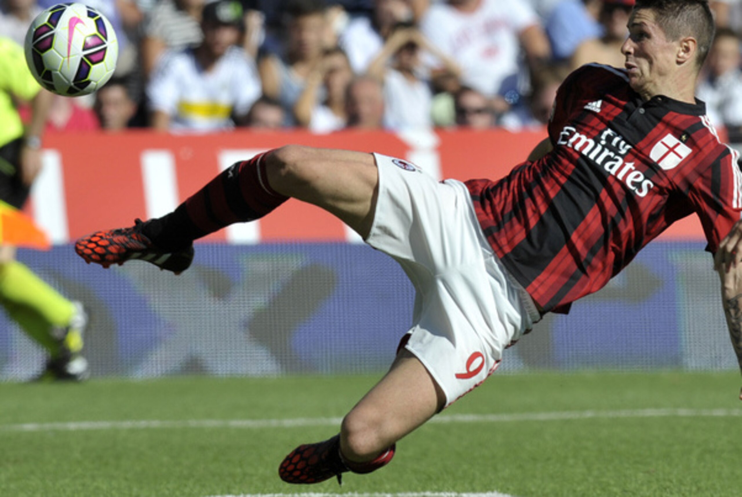Fernando Torres nearly latches onto a cross. Fernando Torres nearly latches onto a cross.