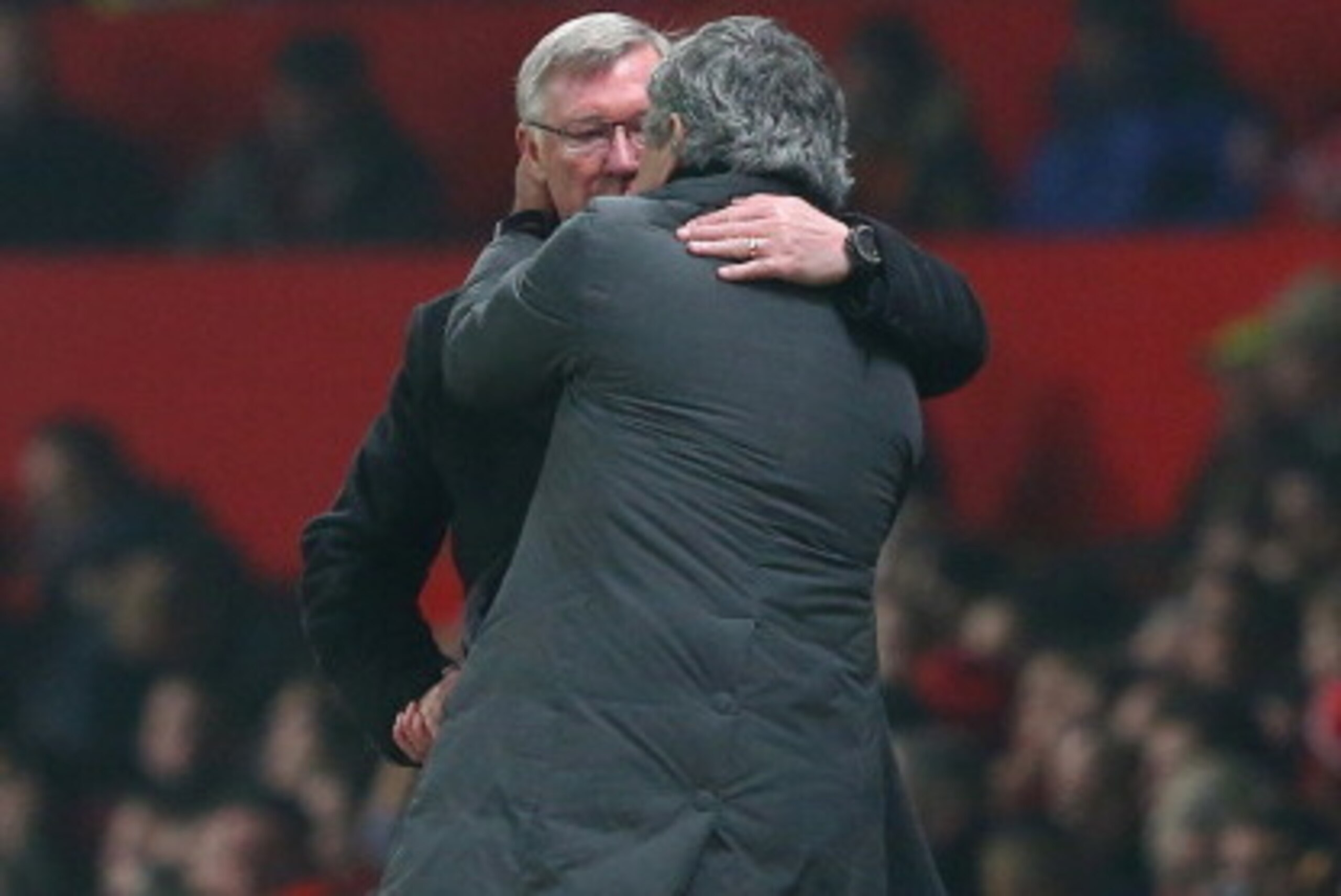 MANCHESTER, ENGLAND - MARCH 05:  Real Madrid Manager Jose Mourinho shakes hands with Manchester United Manager Sir Alex Ferguson during the UEFA Champions League Round of 16 Second leg match between Manchester United and Real Madrid at Old Trafford on Mar