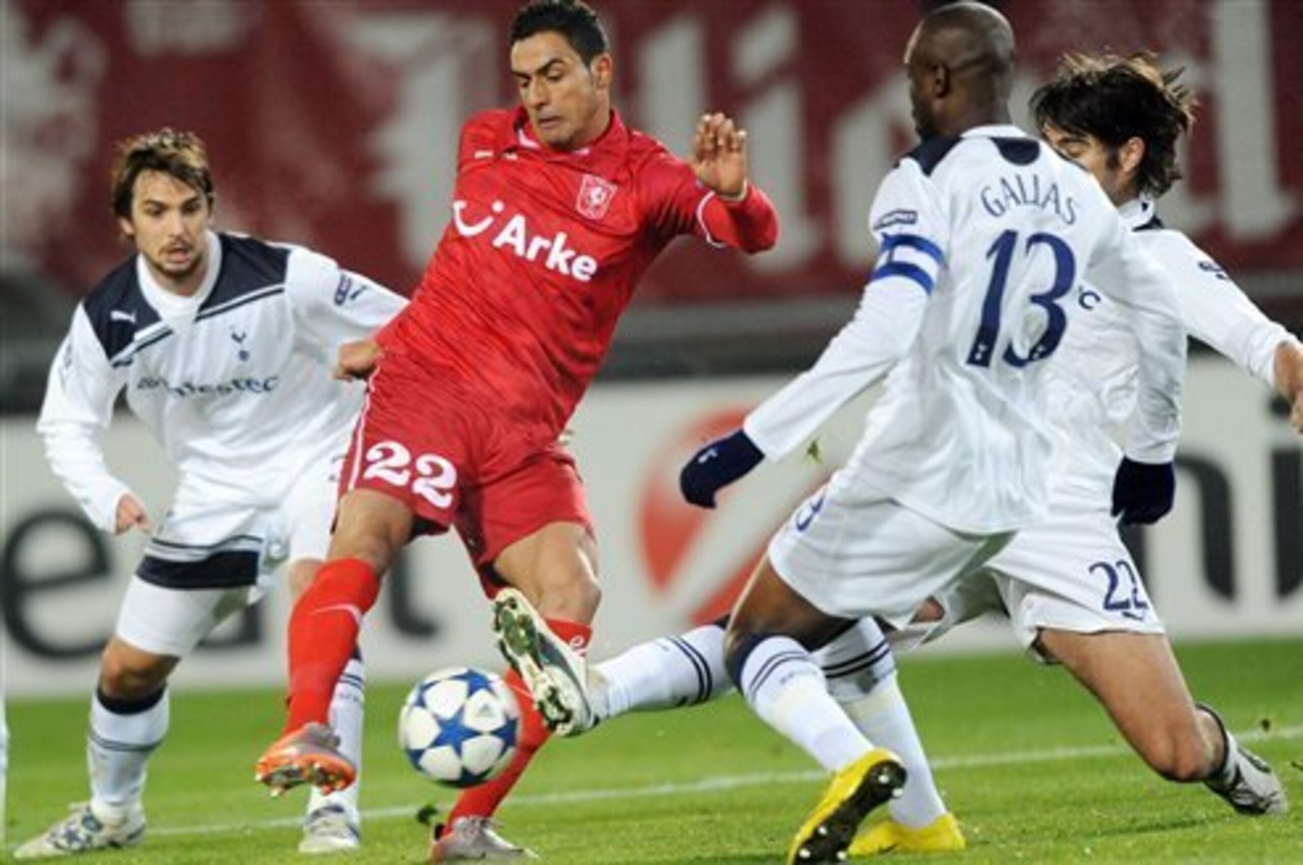 Then at Twente, Chadli played his future club Tottenham in the 2010-11 Champions League.