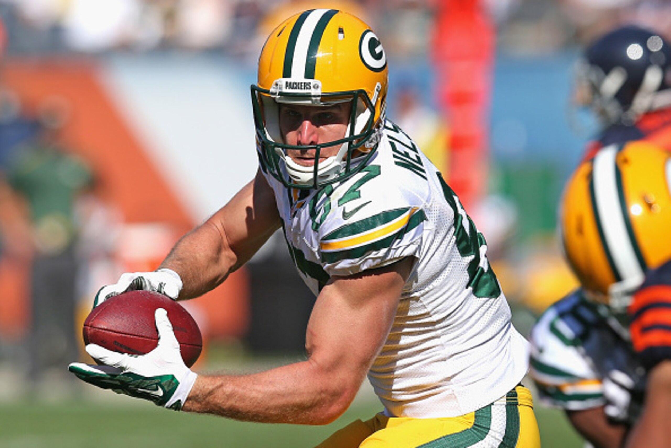 CHICAGO, IL - SEPTEMBER 28: Jordy Nelson #87 of the Green Bay Packers makes a catch against the Chicago Bears at Soldier Field on September 28, 2014 in Chicago, Illinois. The Packers defeated the Bears 38-17. (Photo by Jonathan Daniel/Getty Images)