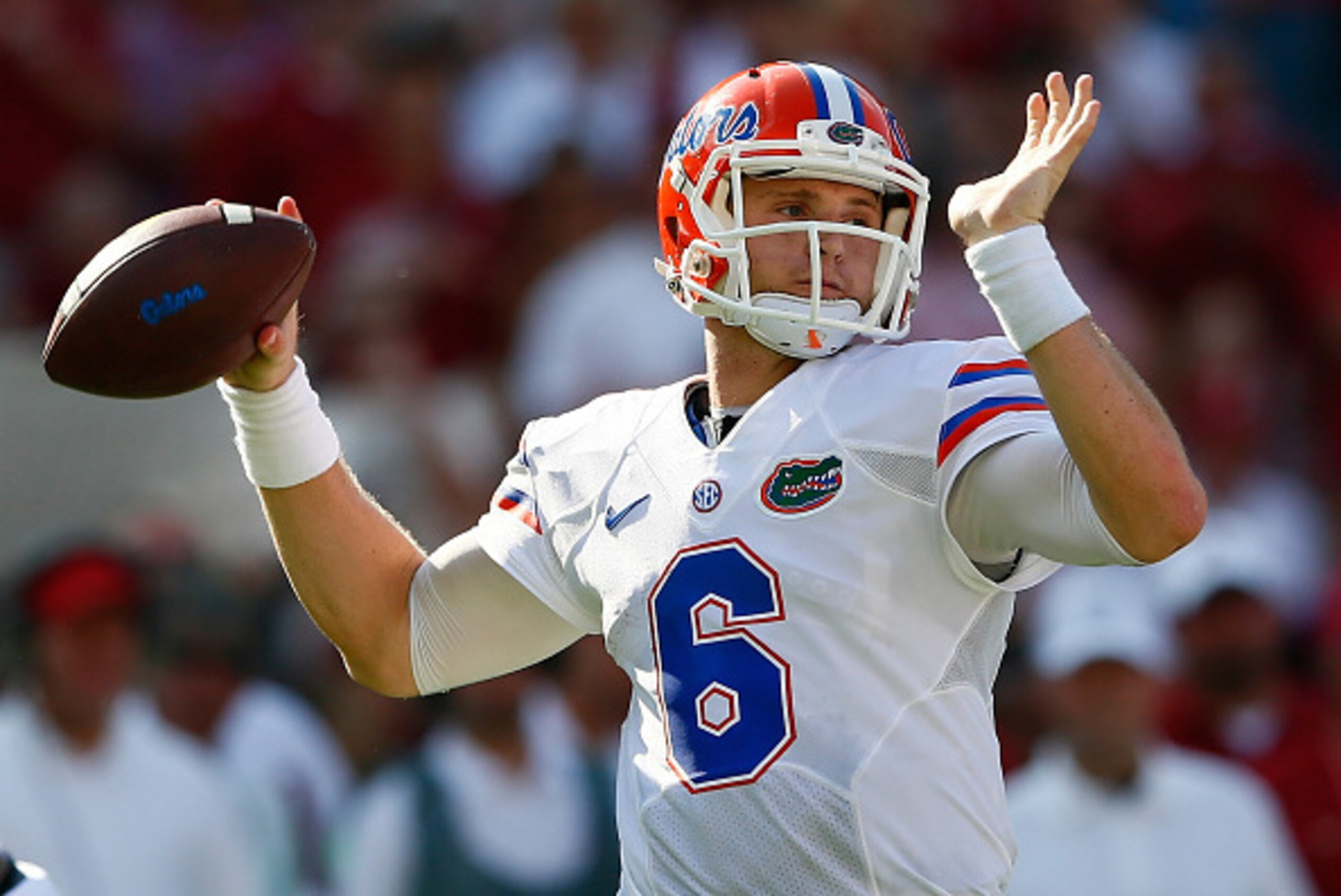 TUSCALOOSA, AL - SEPTEMBER 20:  Jeff Driskel #6 of the Florida Gators looks to pass against the Alabama Crimson Tide at Bryant-Denny Stadium on September 20, 2014 in Tuscaloosa, Alabama.  (Photo by Kevin C. Cox/Getty Images)