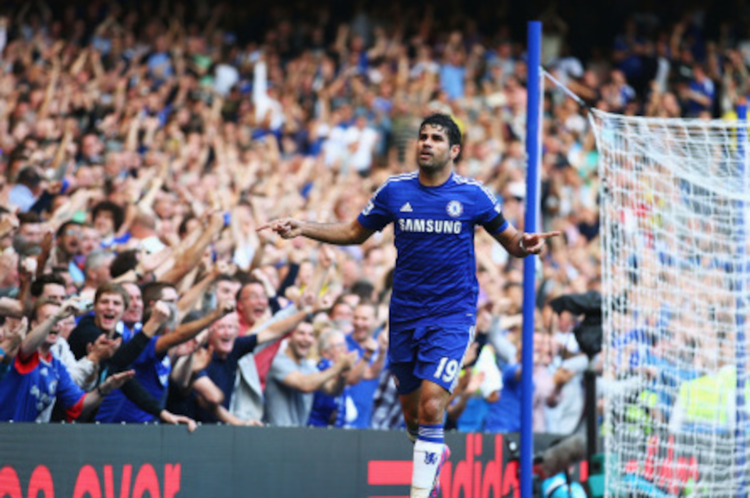 LONDON, ENGLAND - SEPTEMBER 13:  Diego Costa of Chelsea celebrates as scores his and his team's third goal during the Barclays Premier League match between Chelsea and Swansea City at Stamford Bridge on September 13, 2014 in London, England.  (Photo by Pa