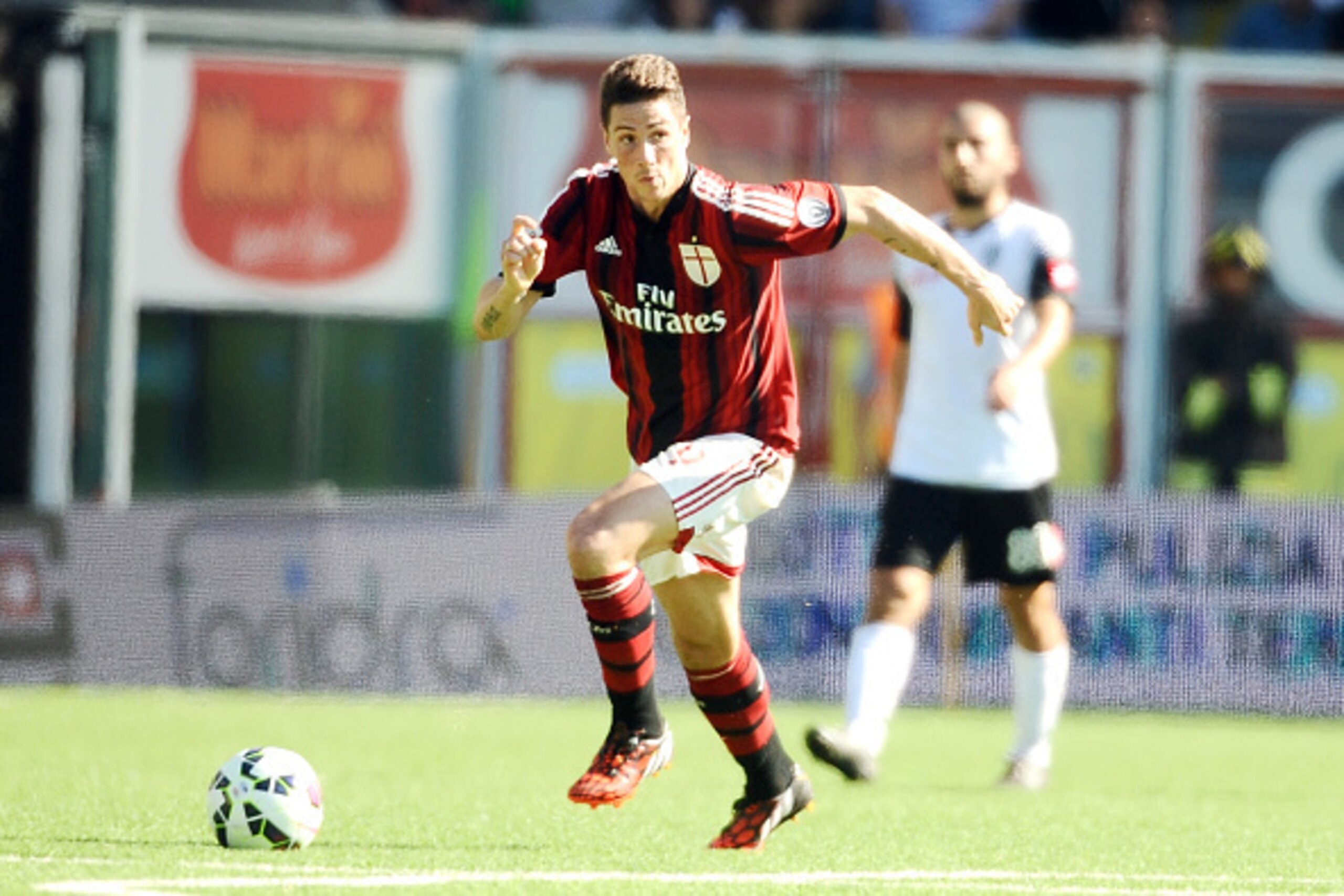 CESENA, ITALY - SEPTEMBER 28:  Fernando Torres # 9 of AC Milan in action during the Serie A match between AC Cesena and AC Milan at Dino Manuzzi Stadium on September 28, 2014 in Cesena, Italy.  (Photo by Mario Carlini / Iguana Press/Getty Images)