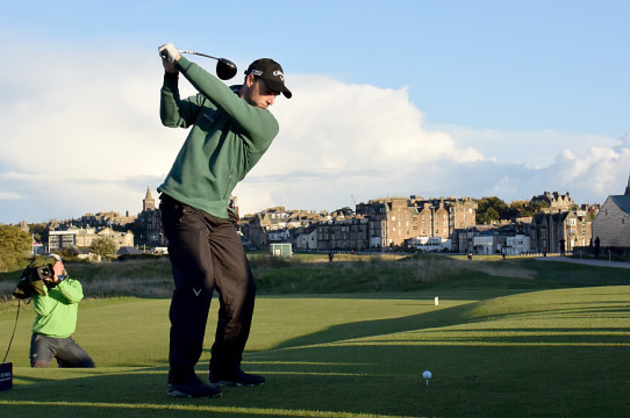 ST ANDREWS, SCOTLAND - OCTOBER 04:  Oliver Wilson of England drives off the 17th tee during the third round of the 2014 Alfred Dunhill Links Championship at The Old Course on October 4, 2014 in St Andrews, Scotland.  (Photo by Ross Kinnaird/Getty Images)
