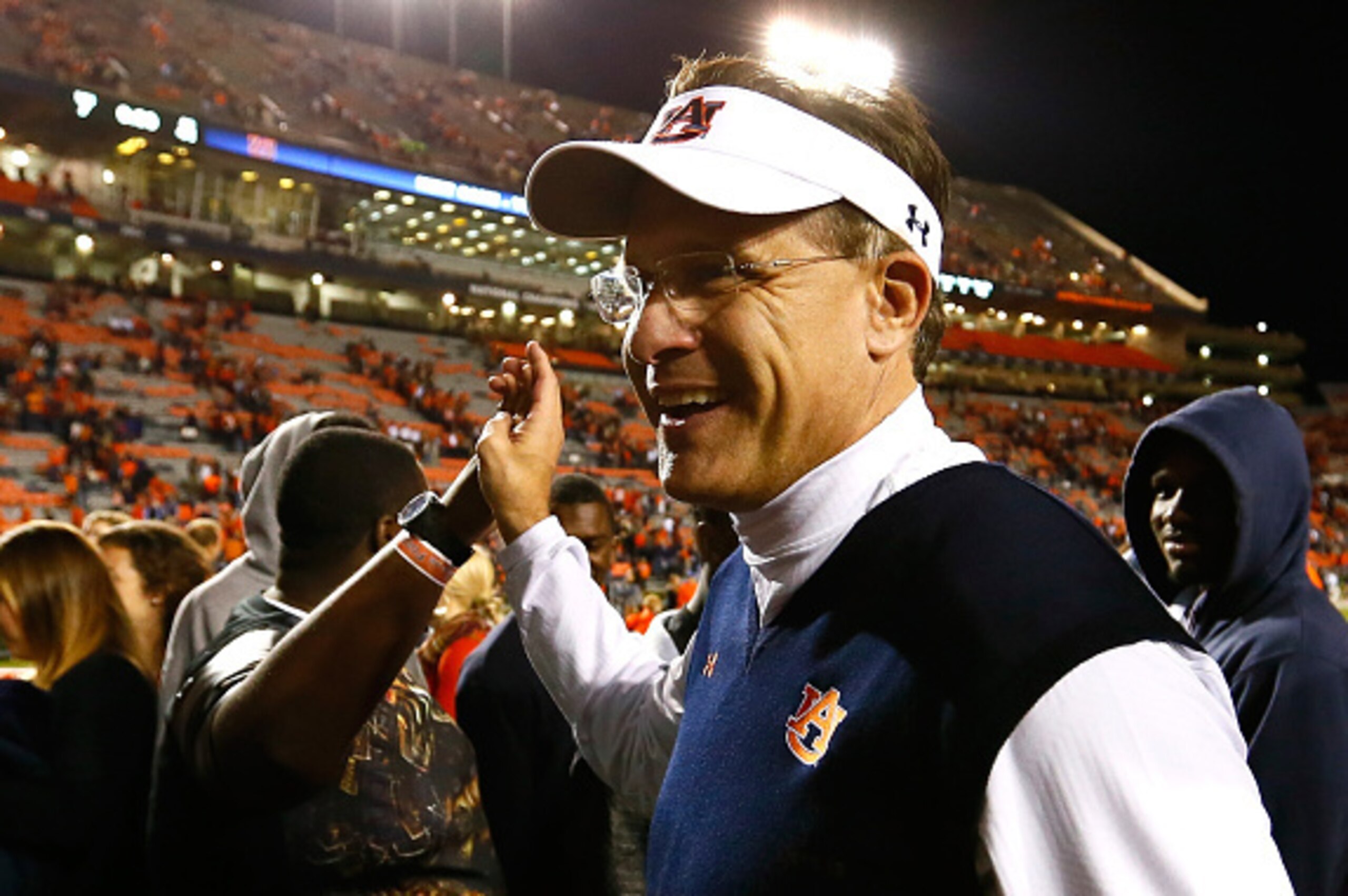 AUBURN, AL - OCTOBER 04:  Head coach Gus Malzahn of the Auburn Tigers celebrates their 41-7 win over the LSU Tigers at Jordan Hare Stadium on October 4, 2014 in Auburn, Alabama.  (Photo by Kevin C. Cox/Getty Images)