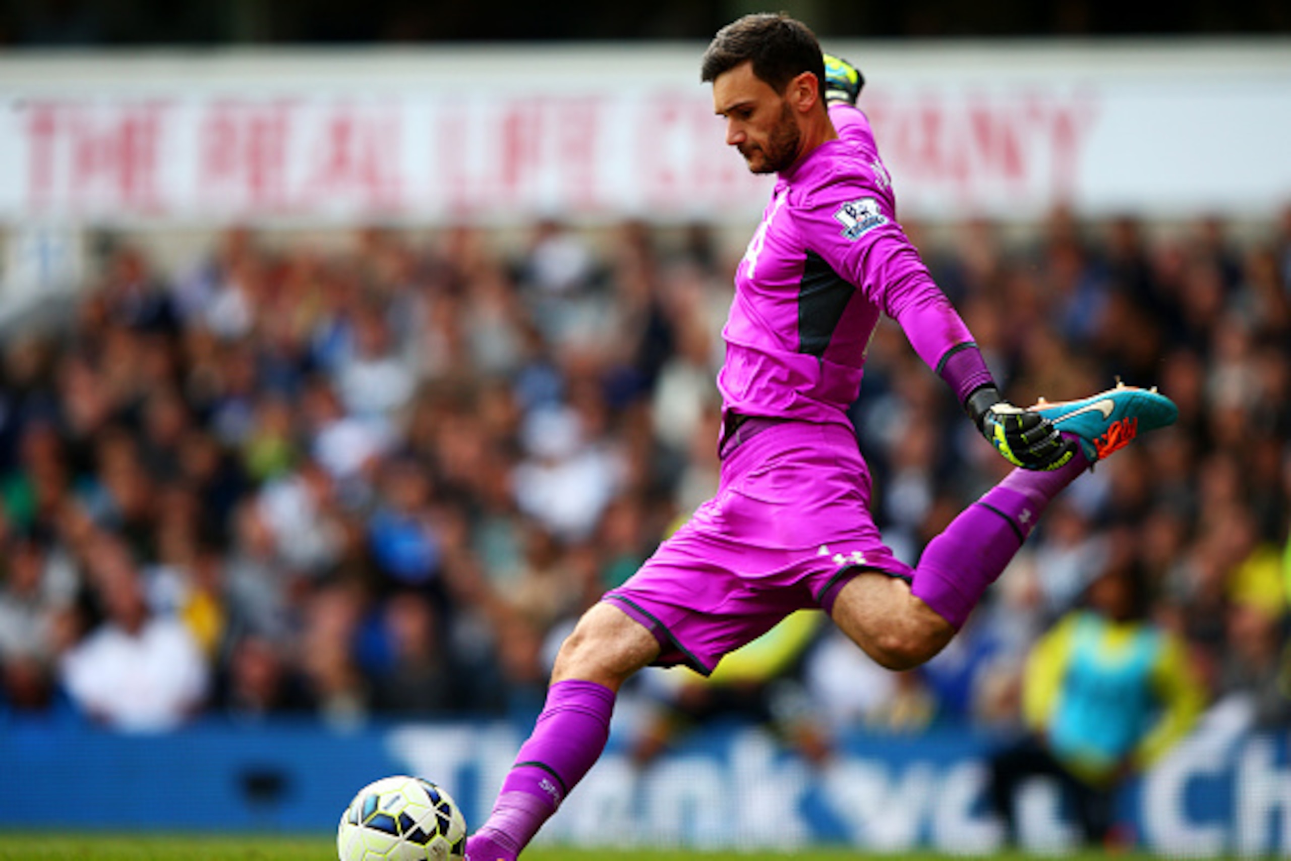 LONDON, ENGLAND - OCTOBER 05:  Hugo Lloris of Spurs kicks the ball during the Barclays Premier League match between Tottenham Hotspur and Southampton at White Hart Lane on October 5, 2014 in London, England.  (Photo by Ian Walton/Getty Images)