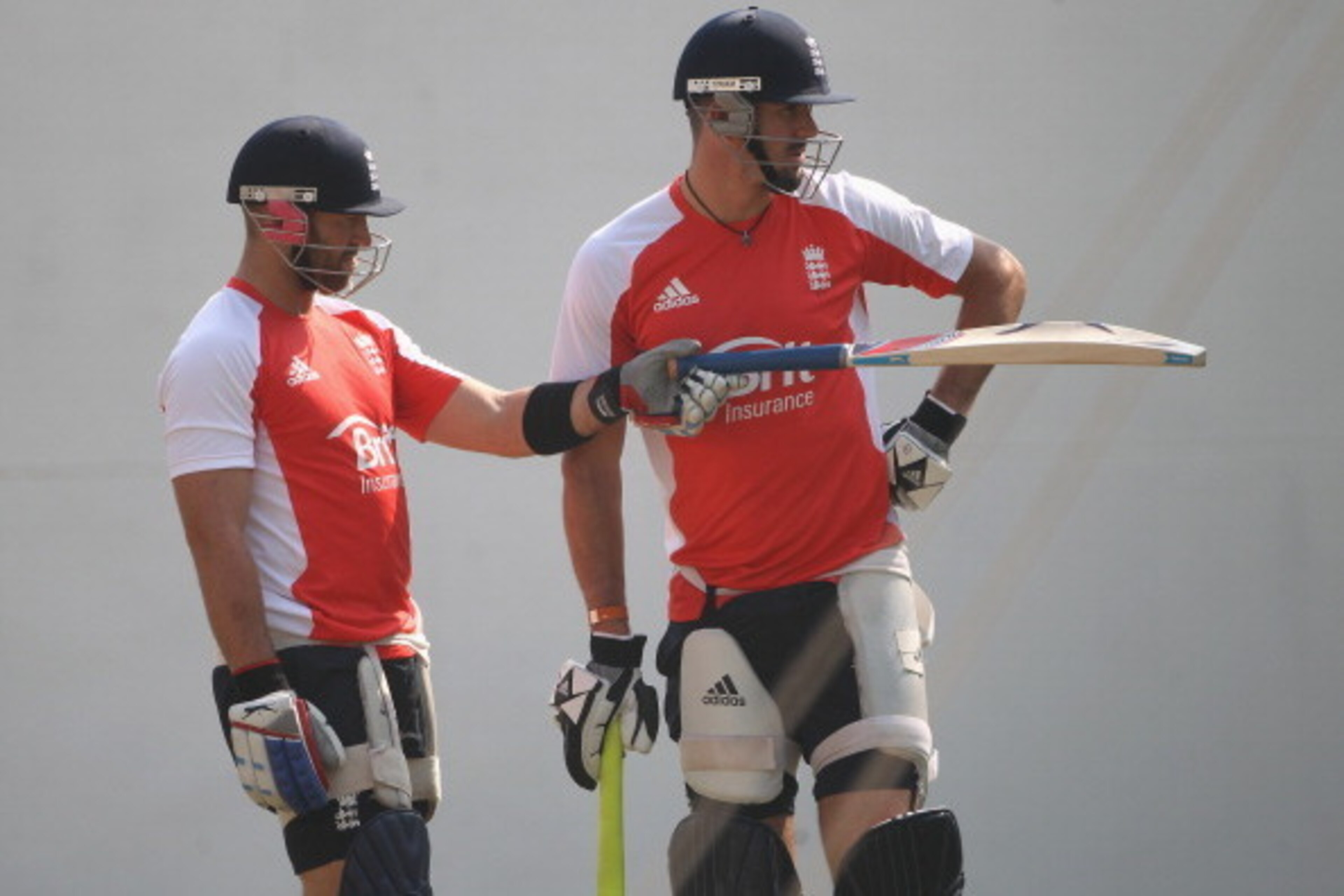 NAGPUR, INDIA - FEBRUARY 21:  Matt Prior and Kevin Pietersen of England have a chat  during the England nets session at the Vidarbha Cricket Association Ground on February 21, 2011 in Nagpur, India.  (Photo by Tom Shaw/Getty Images)