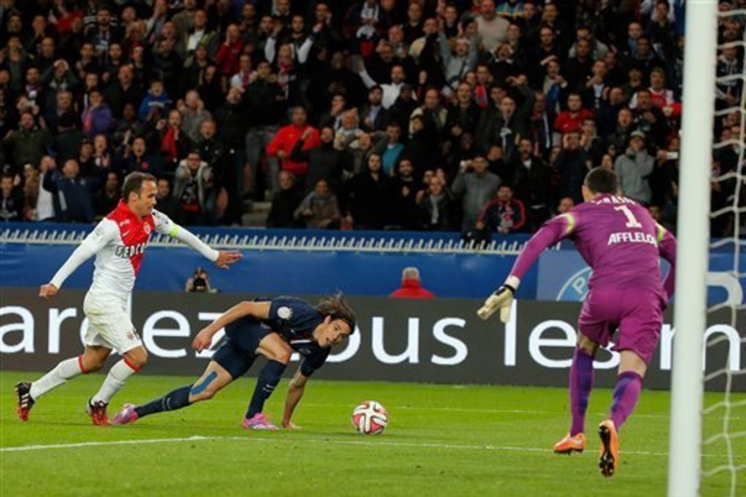 Cavani fluffed his lines against Monaco.