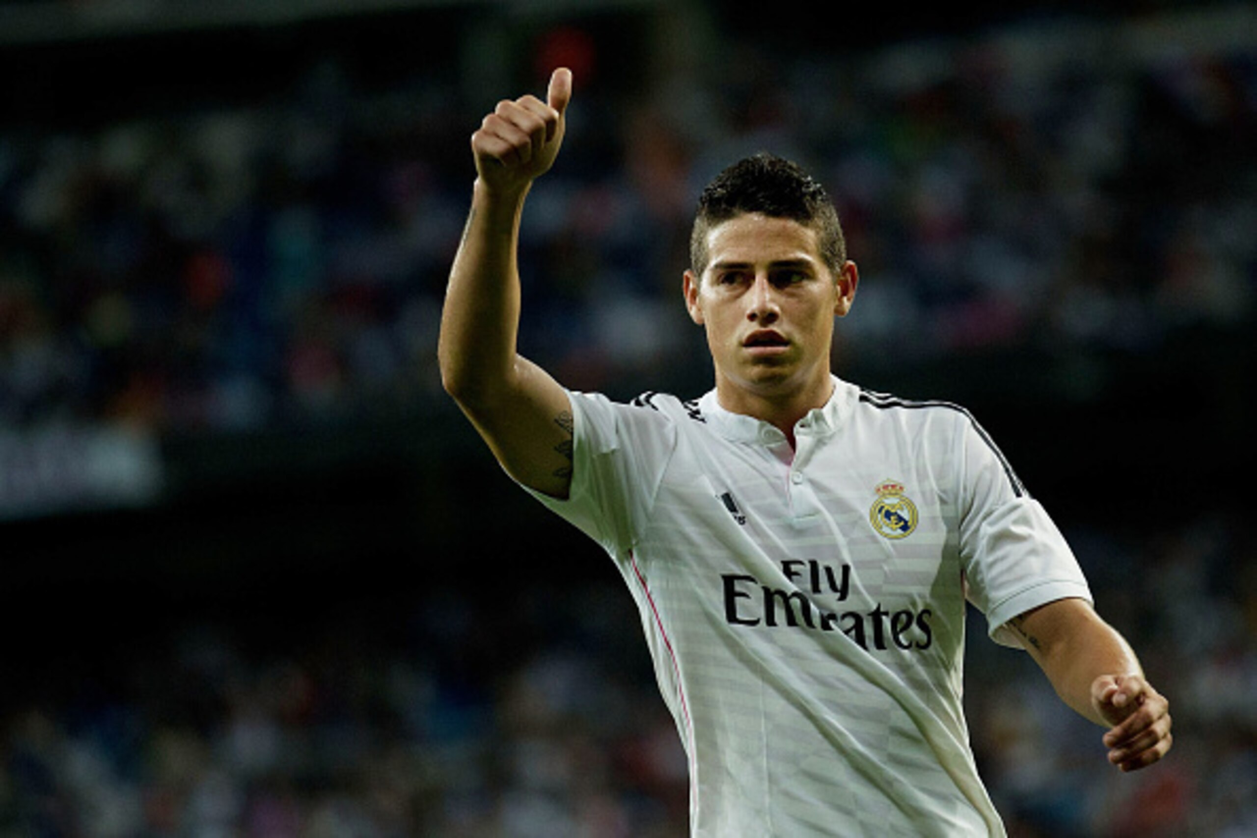 MADRID, SPAIN - SEPTEMBER 23: James Rodriguez of Real Madrid CF gives the ok to his teammates during the La Liga match between Real Madrid CF and Elche CF at Estadio Santiago Bernabeu on September 23, 2014 in Madrid, Spain. (Photo by Gonzalo Arroyo More MADRID, SPAIN - SEPTEMBER 23: James Rodriguez of Real Madrid CF gives the ok to his teammates during the La Liga match between Real Madrid CF and Elche CF at Estadio Santiago Bernabeu on September 23, 2014 in Madrid, Spain. (Photo by Gonzalo Arroyo More