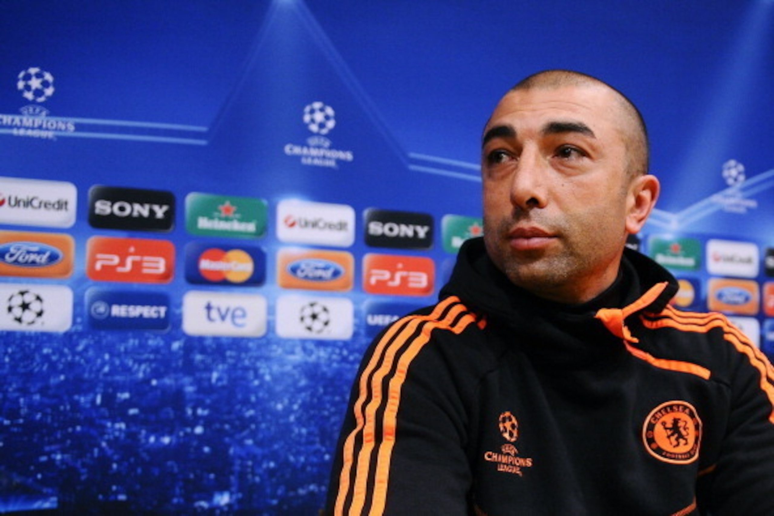 BARCELONA, SPAIN - APRIL 23: Manager Roberto di Matteo of Chelsea FC speaks to the media during a press conference ahead of their UEFA Champions League semi-final second leg match against FC Barcelona at Camp Nou on April 23, 2012 in Barcelona, Spain. ( BARCELONA, SPAIN - APRIL 23: Manager Roberto di Matteo of Chelsea FC speaks to the media during a press conference ahead of their UEFA Champions League semi-final second leg match against FC Barcelona at Camp Nou on April 23, 2012 in Barcelona, Spain. (