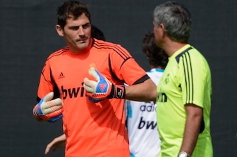 LOS ANGELES, CA - AUGUST 01:  Head coach Jose Mourinho (R) of Real Madrid speaks with goalkeeper Iker Casillas during a training session  on the UCLA campus on August 1, 2012 in Los Angeles, California. Real Madrid will play a friendly soccer match agains
