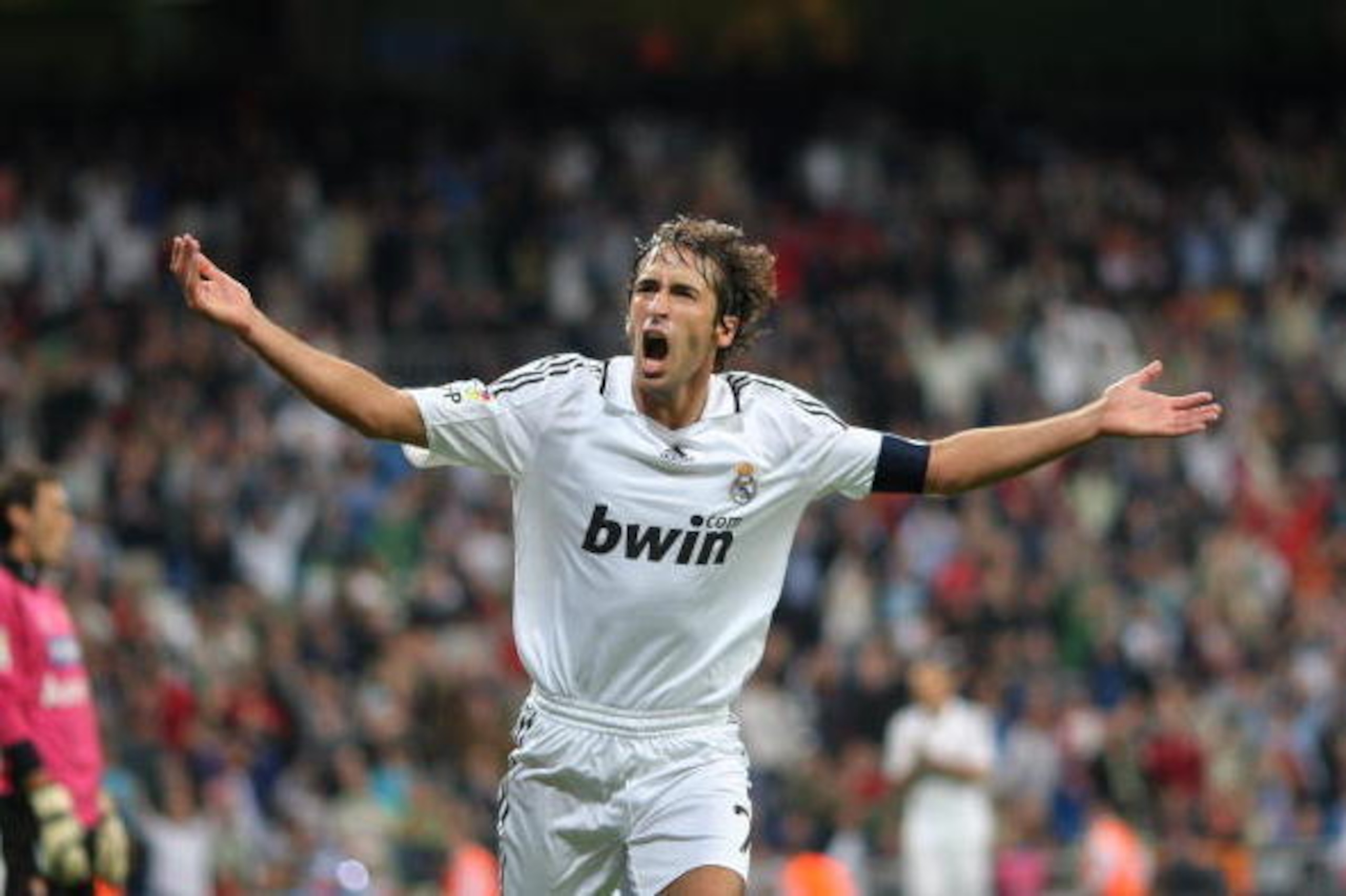 MADRID, SPAIN - SEPTEMBER 24: Raul Gonzalez celebrates scoring his second goal, the 7-1, during the La Liga match between Real Madrid and Real Sporting de Gijon at the Santiago Bernabeu Stadium on September 24, 2008 in Madrid, Spain. (Photo by Jasper Ju MADRID, SPAIN - SEPTEMBER 24: Raul Gonzalez celebrates scoring his second goal, the 7-1, during the La Liga match between Real Madrid and Real Sporting de Gijon at the Santiago Bernabeu Stadium on September 24, 2008 in Madrid, Spain. (Photo by Jasper Ju