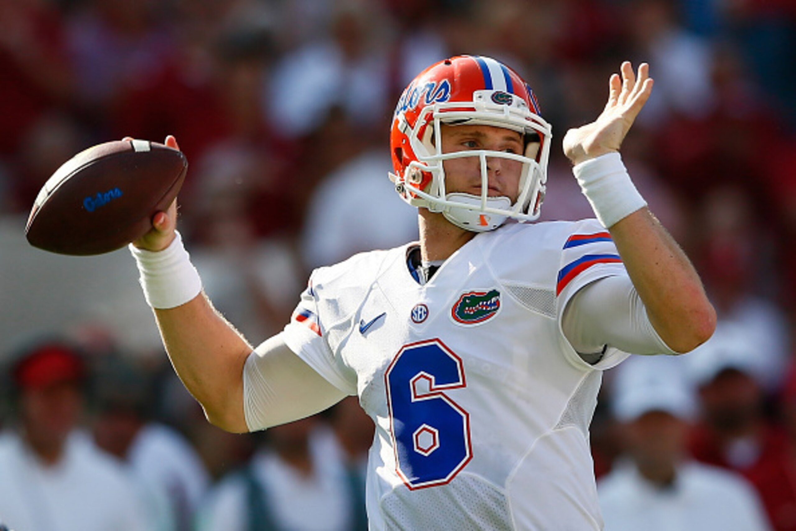 TUSCALOOSA, AL - SEPTEMBER 20:  Jeff Driskel #6 of the Florida Gators looks to pass against the Alabama Crimson Tide at Bryant-Denny Stadium on September 20, 2014 in Tuscaloosa, Alabama.  (Photo by Kevin C. Cox/Getty Images)