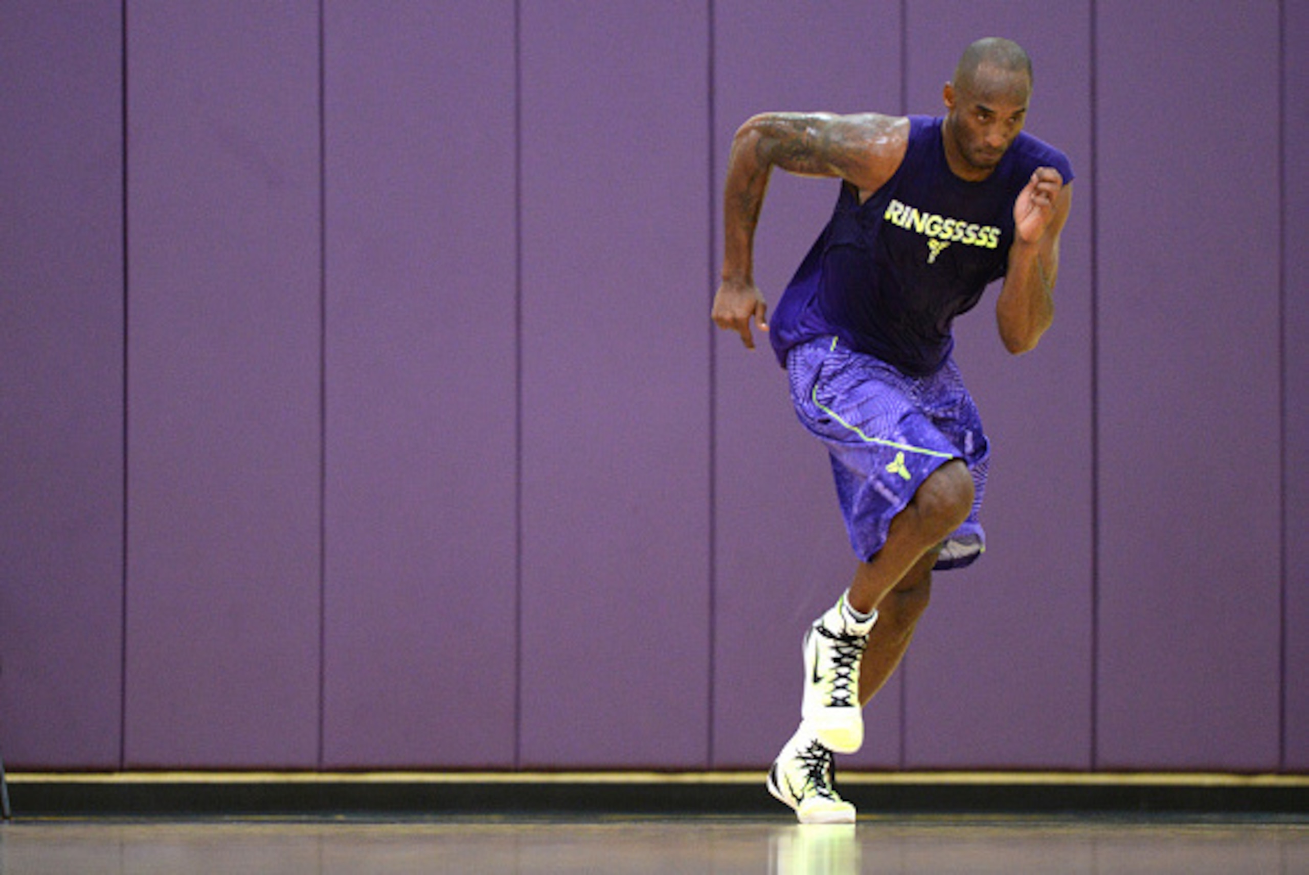 EL SEGUNDO, CA - SEPTEMBER 17, 2014 :  Kobe Bryant of the Los Angeles Lakers works out at the Toyota Sports Center in El Segundo, CA on September 17, 2014.  NOTE TO USER: User expressly acknowledges and agrees that, by downloading and or using this photog