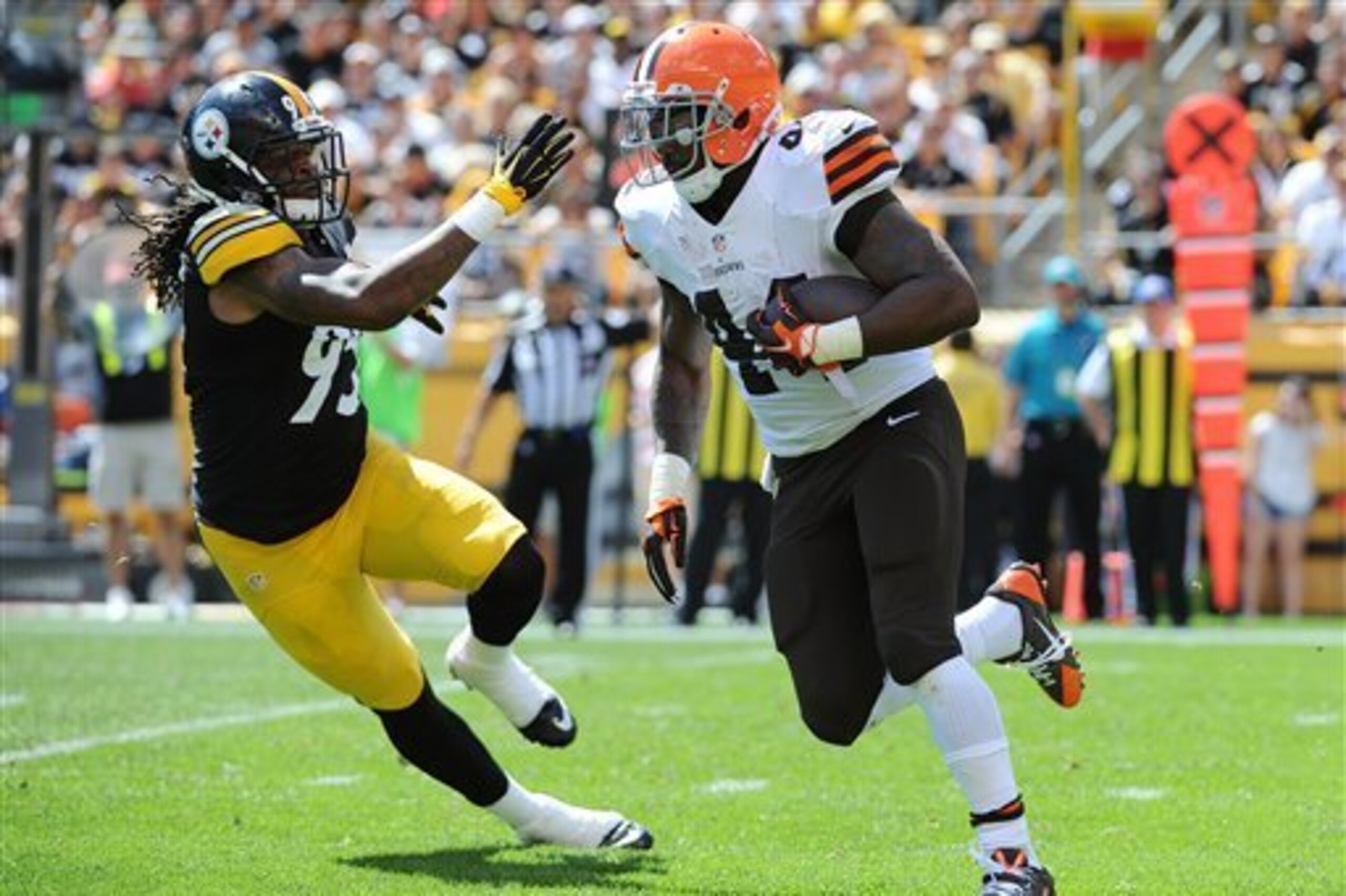 Ben Tate will lead the Cleveland rushing attack against Pittsburgh.