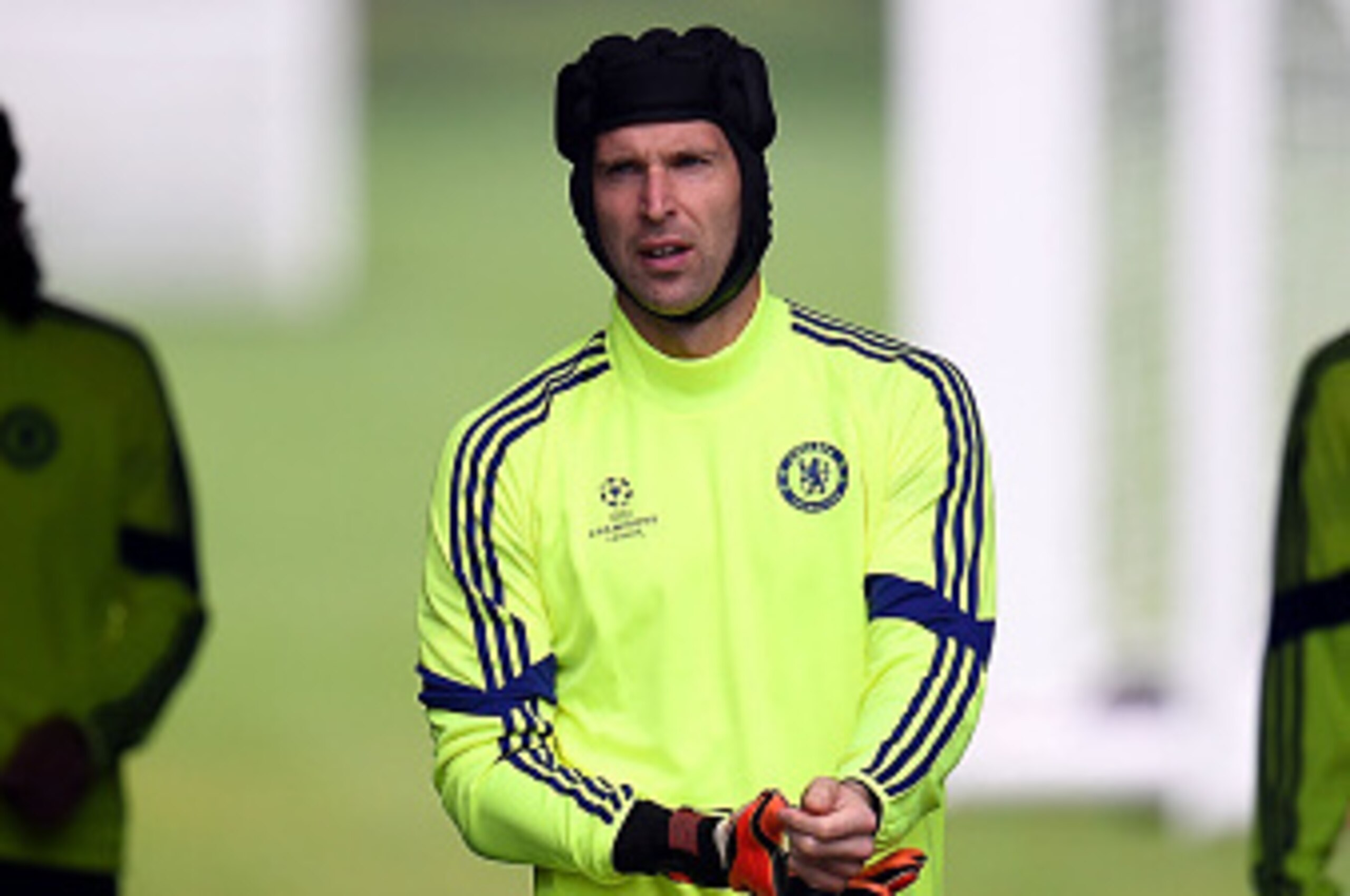 COBHAM, ENGLAND - SEPTEMBER 29:  Goalkeeper Petr Cech walks out onto the pitch during the Chelsea Training Session at Chelsea Training Ground on September 29, 2014 in Cobham, England.  (Photo by Christopher Lee/Getty Images)
