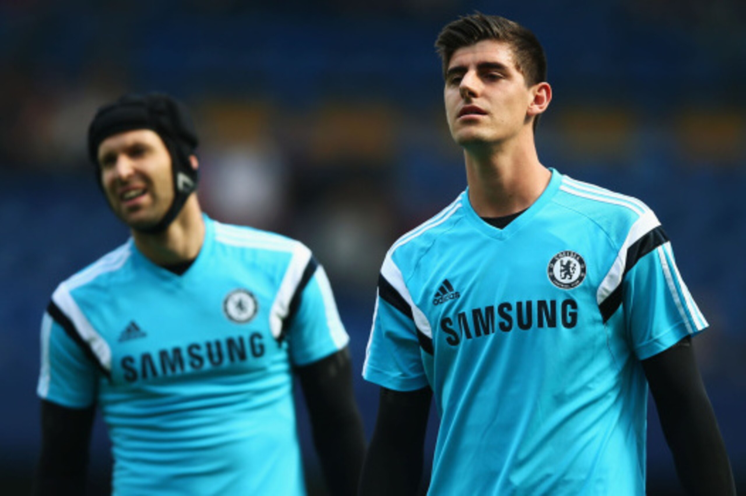 LONDON, ENGLAND - SEPTEMBER 13:  Petr Cech (L) and Thibaut Courtois of Chelsea look on prior to the Barclays Premier League match between Chelsea and Swansea City at Stamford Bridge on September 13, 2014 in London, England.  (Photo by Paul Gilham/Getty Im