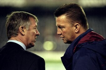 25 Nov 1998:  Manchester United manager Alex Ferguson comes face to face with Barcelona coach Louis van Gaal in the UEFA Champions League match at the Nou Camp in Barcelona, Spain. The game ended 3-3. \ Mandatory Credit: Shaun Botterill /Allsport