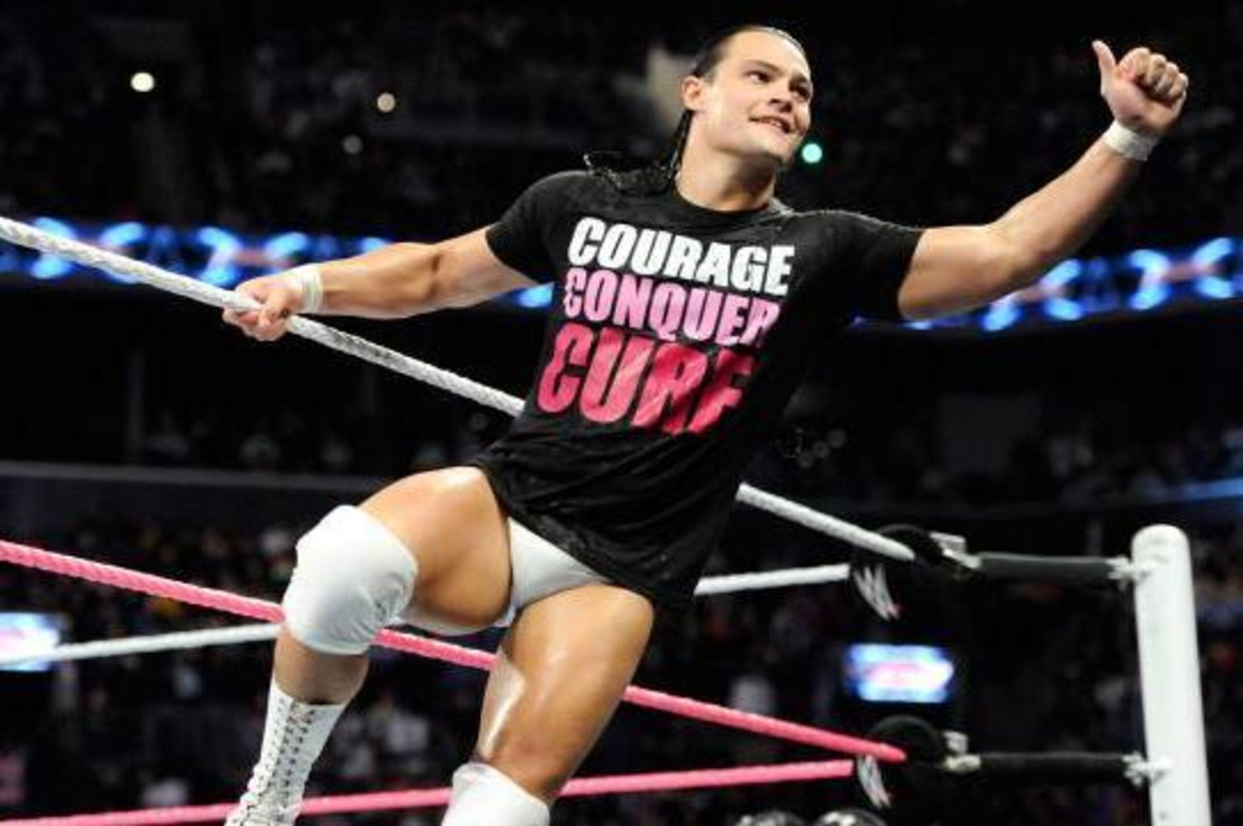 Bo Dallas in breast cancer awareness gear.
