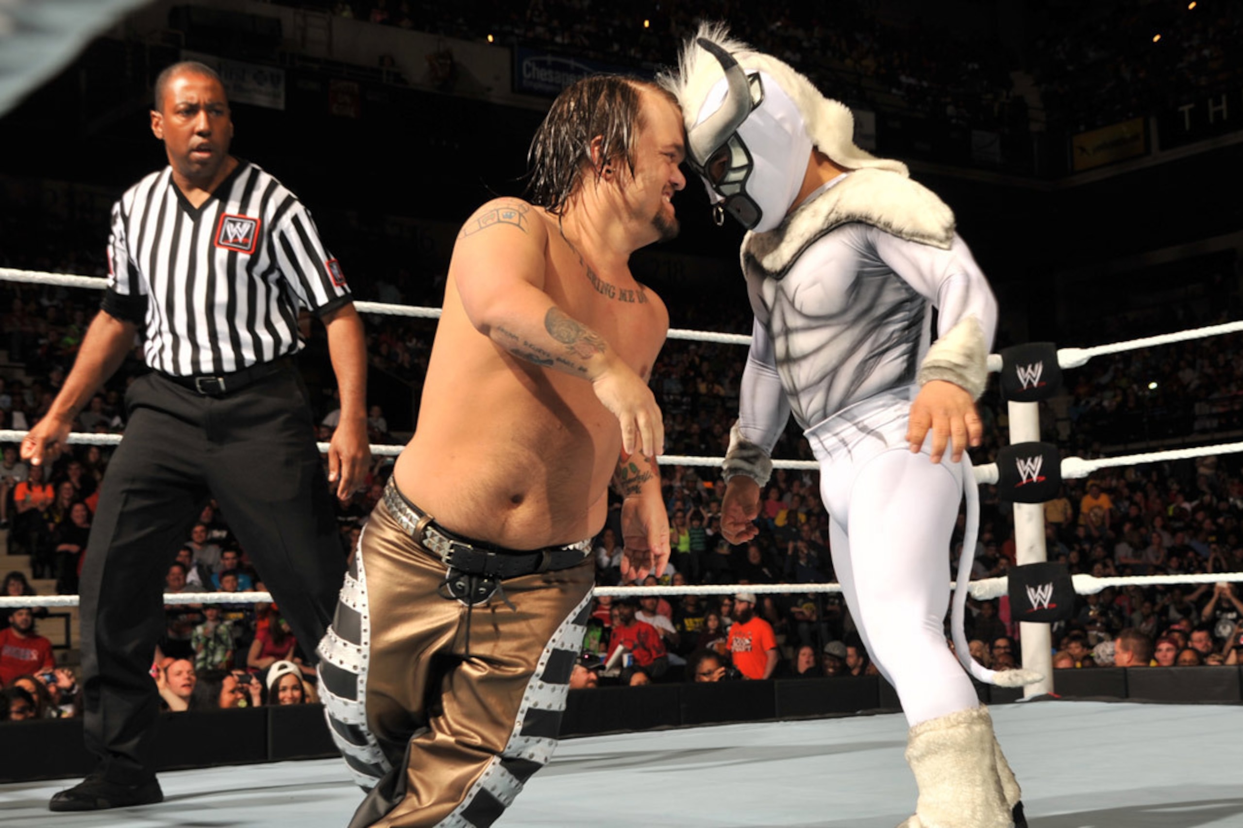 Hornswoggle and El Torito square off.