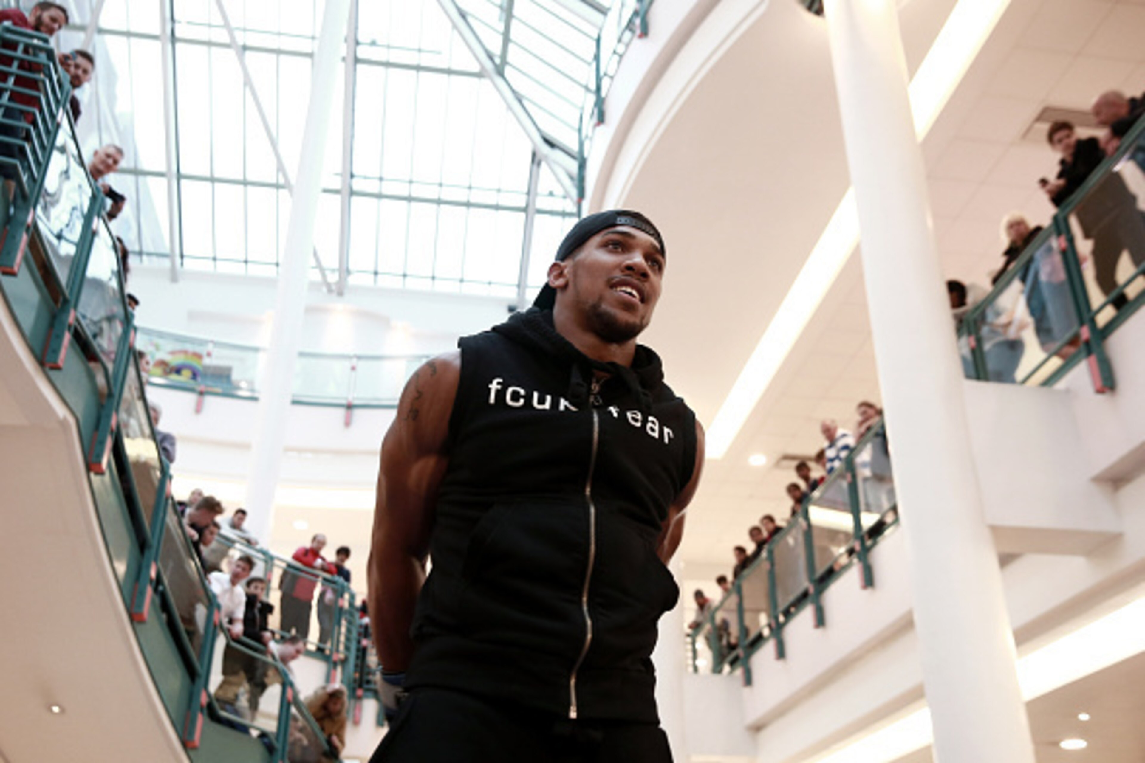 LONDON, ENGLAND - OCTOBER 06:  Anthony Joshua during a public work-out on October 6, 2014 in London, England.  (Photo by Scott Heavey/Getty Images)