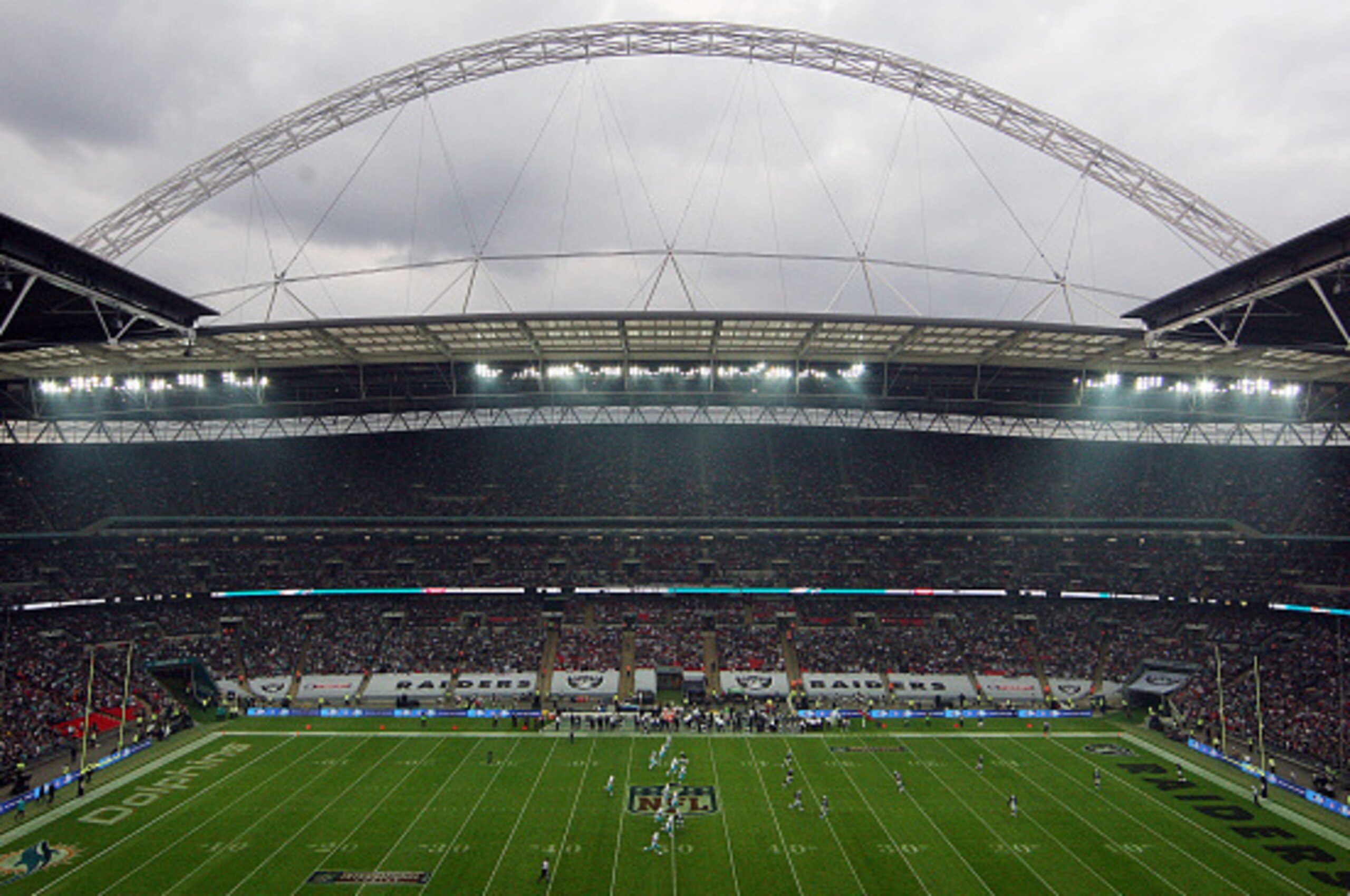 LONDON, ENGLAND - SEPTEMBER 28:  A general view of the stadium as the match kicks off during the NFL match between the Oakland Raiders and the Miami Dolphins at Wembley Stadium on September 28, 2014 in London, England.  (Photo by Nicky Hayes/NFL UK - Pool