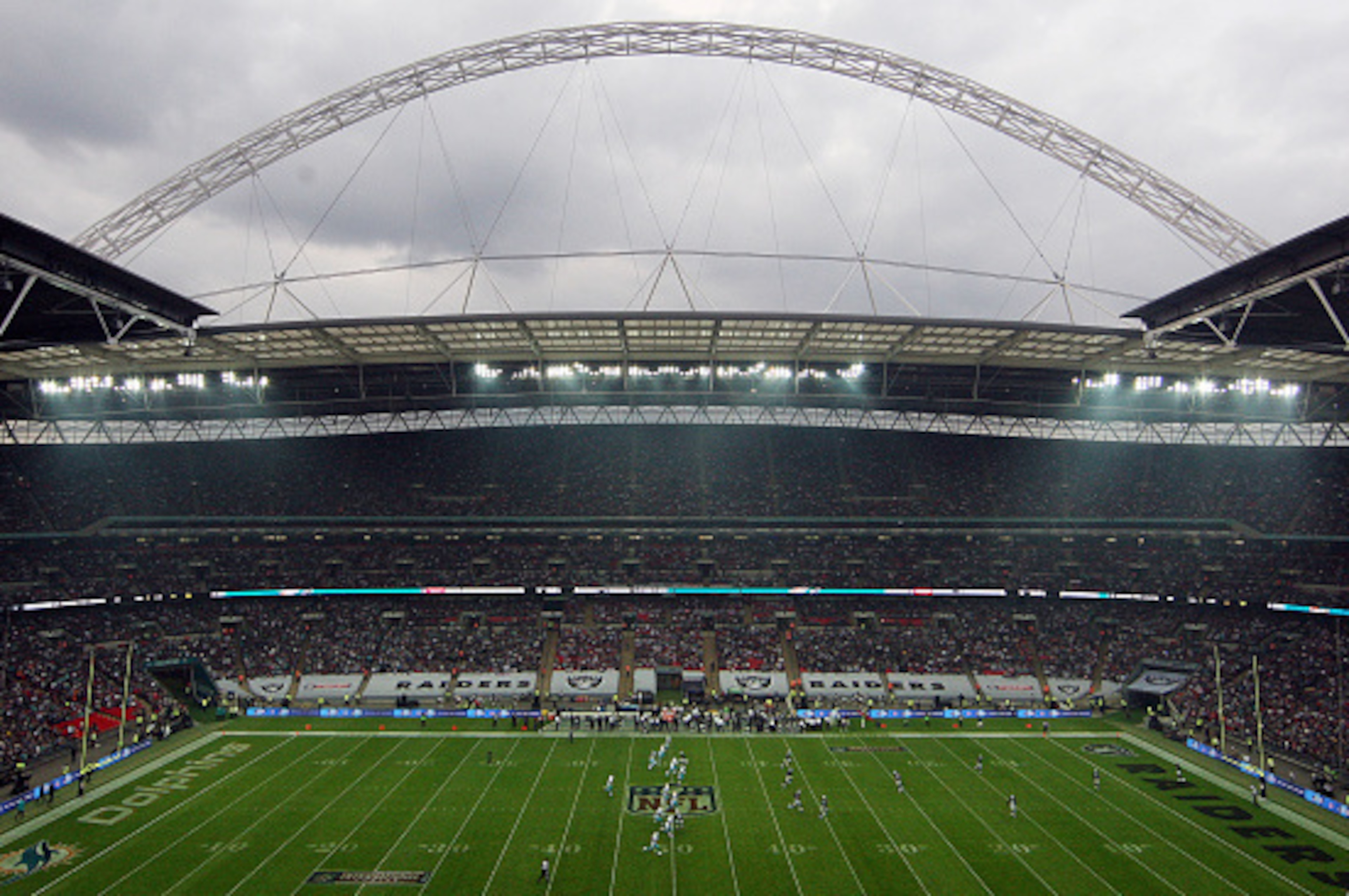 LONDON, ENGLAND - SEPTEMBER 28:  A general view of the stadium as the match kicks off during the NFL match between the Oakland Raiders and the Miami Dolphins at Wembley Stadium on September 28, 2014 in London, England.  (Photo by Nicky Hayes/NFL UK - Pool