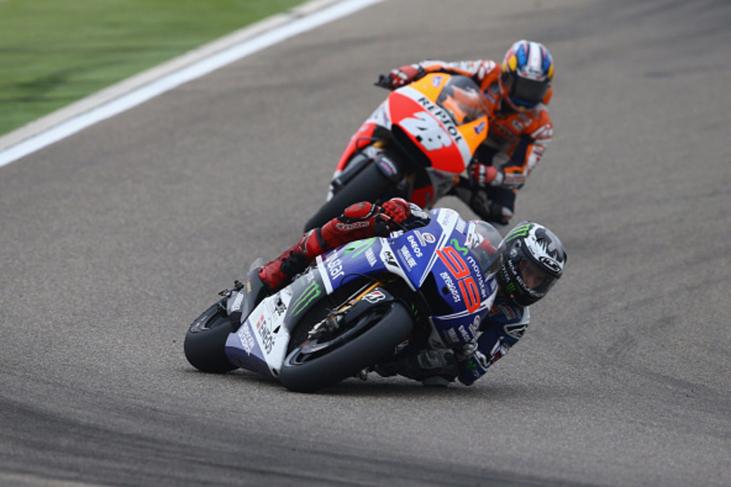 ALCANIZ, SPAIN - SEPTEMBER 28: Jorge Lorenzo of Spain and Movistar Yamaha MotoGP
 leads the field during the MotoGP race during the MotoGP of Spain - Race at Motorland Aragon Circuit on September 28, 2014 in Alcaniz, Spain. (Photo by Mirco Lazzari gp/Gett