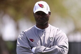 TEMPE, AZ - MAY 10:  Defensive Coordinator Todd Bowles of the Arizona Cardinals watches Rookie Camp practice at the team's training center facility on May 10, 2013 in Tempe, Arizona.  (Photo by Christian Petersen/Getty Images)
