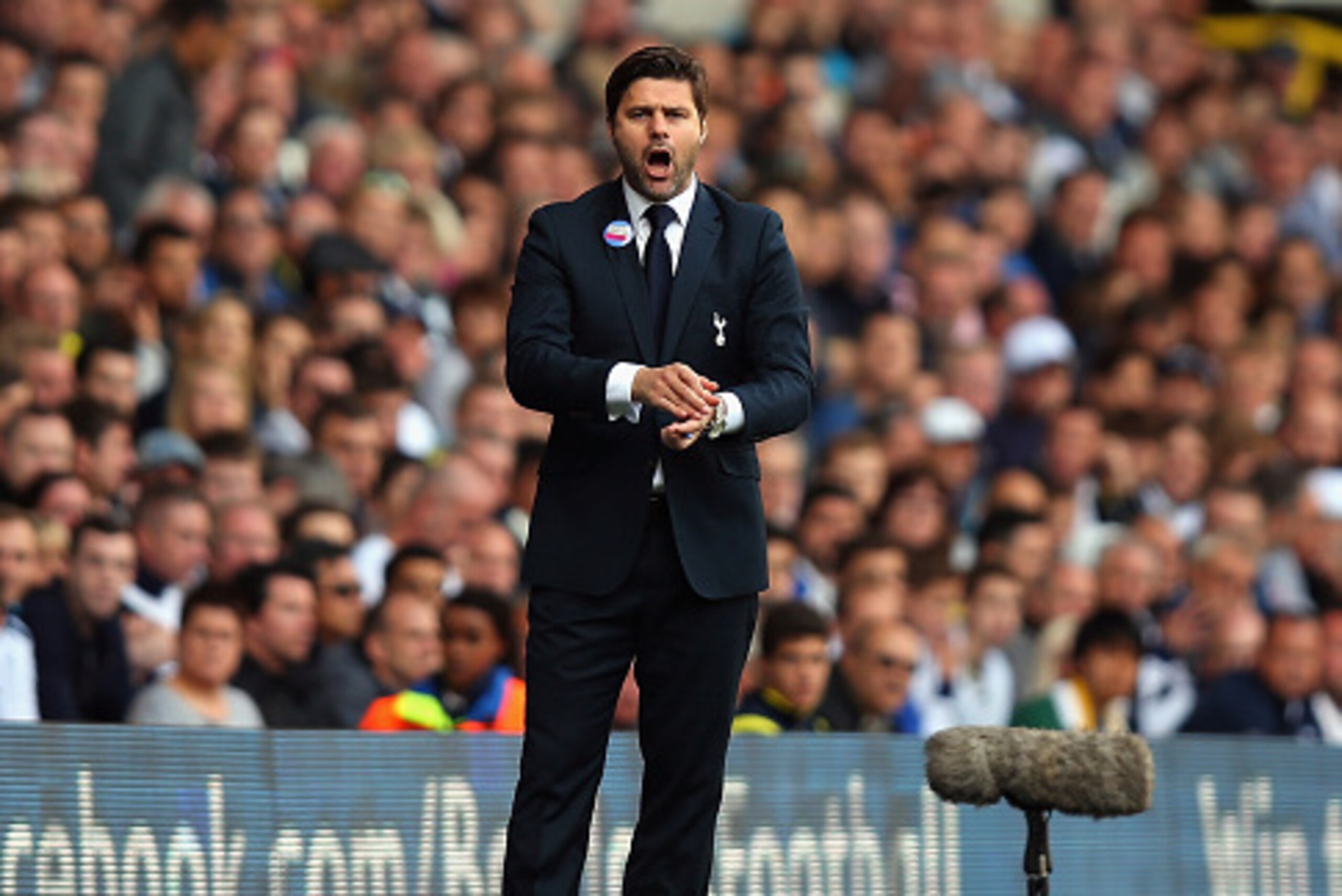 LONDON, ENGLAND - OCTOBER 05:  Tottenham Hotspur Manager Mauricio Pochettino watches the Barclays Premier League match between Tottenham Hotspur and Southampton at White Hart Lane on October 5, 2014 in London, England.  (Photo by Bryn Lennon/Getty Images)