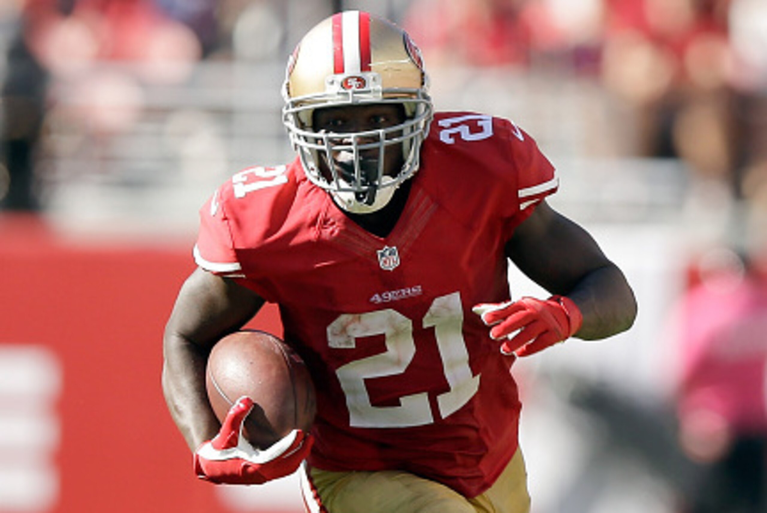SANTA CLARA, CA - OCTOBER 05:  Frank Gore #21 of the San Francisco 49ers runs with the ball against the Kansas City Chiefs at Levi's Stadium on October 5, 2014 in Santa Clara, California.  (Photo by Ezra Shaw/Getty Images)