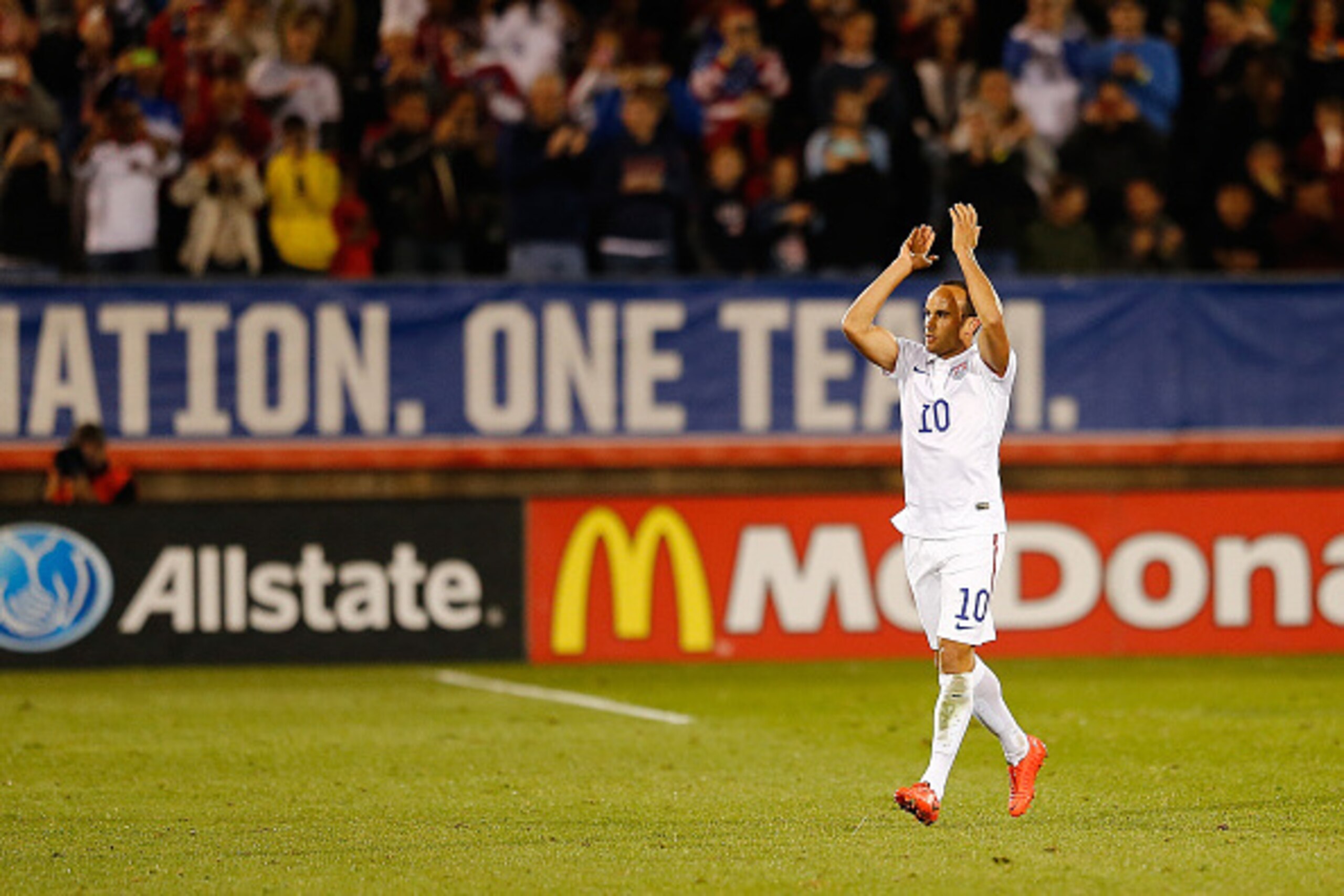 EAST HARTFORD, CT- OCTOBER 10: Landon Donovan #10 of the United States leaves the field after playing in the first half during an international friendly with Ecuador at Rentschler Field on October 10, 2014 in East Hartford, Connecticut. (Photo by Jim Roga