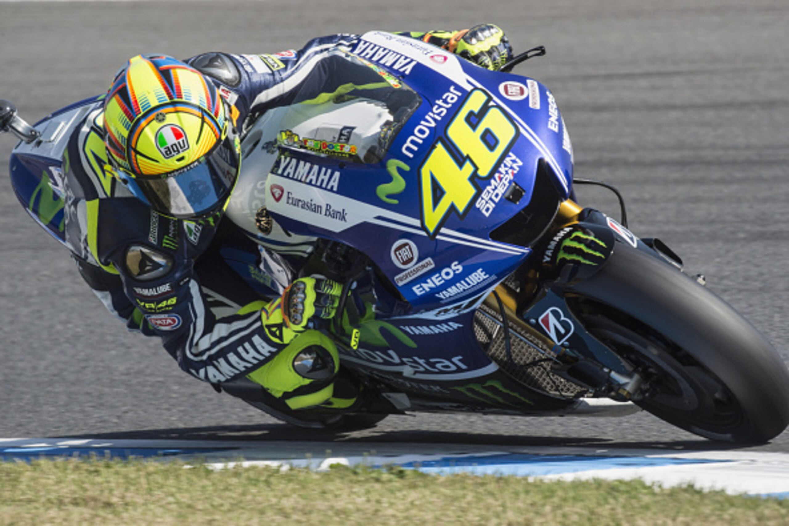 MOTEGI, JAPAN - OCTOBER 11: Valentino Rossi of Italy and Movistar Yamaha MotoGP rounds the bend during the MotoGP Of Japan - Qualifying at Twin Ring Motegi on October 11, 2014 in Motegi, Japan. (Photo by Mirco Lazzari gp/Getty Images) MOTEGI, JAPAN - OCTOBER 11: Valentino Rossi of Italy and Movistar Yamaha MotoGP rounds the bend during the MotoGP Of Japan - Qualifying at Twin Ring Motegi on October 11, 2014 in Motegi, Japan. (Photo by Mirco Lazzari gp/Getty Images)