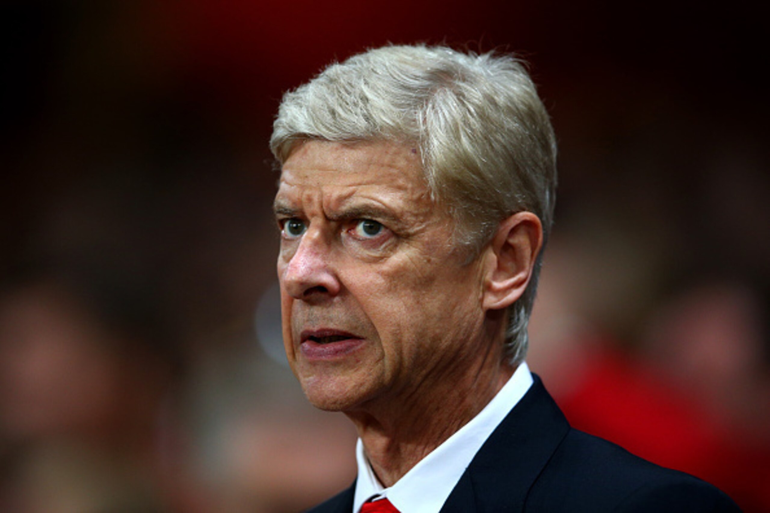 LONDON, ENGLAND - OCTOBER 01:  Arsene Wenger, manager of Arsenal looks on before the UEFA Champions League group D match between Arsenal FC and Galatasaray AS at Emirates Stadium on October 1, 2014 in London, United Kingdom.  (Photo by Paul Gilham/Getty I
