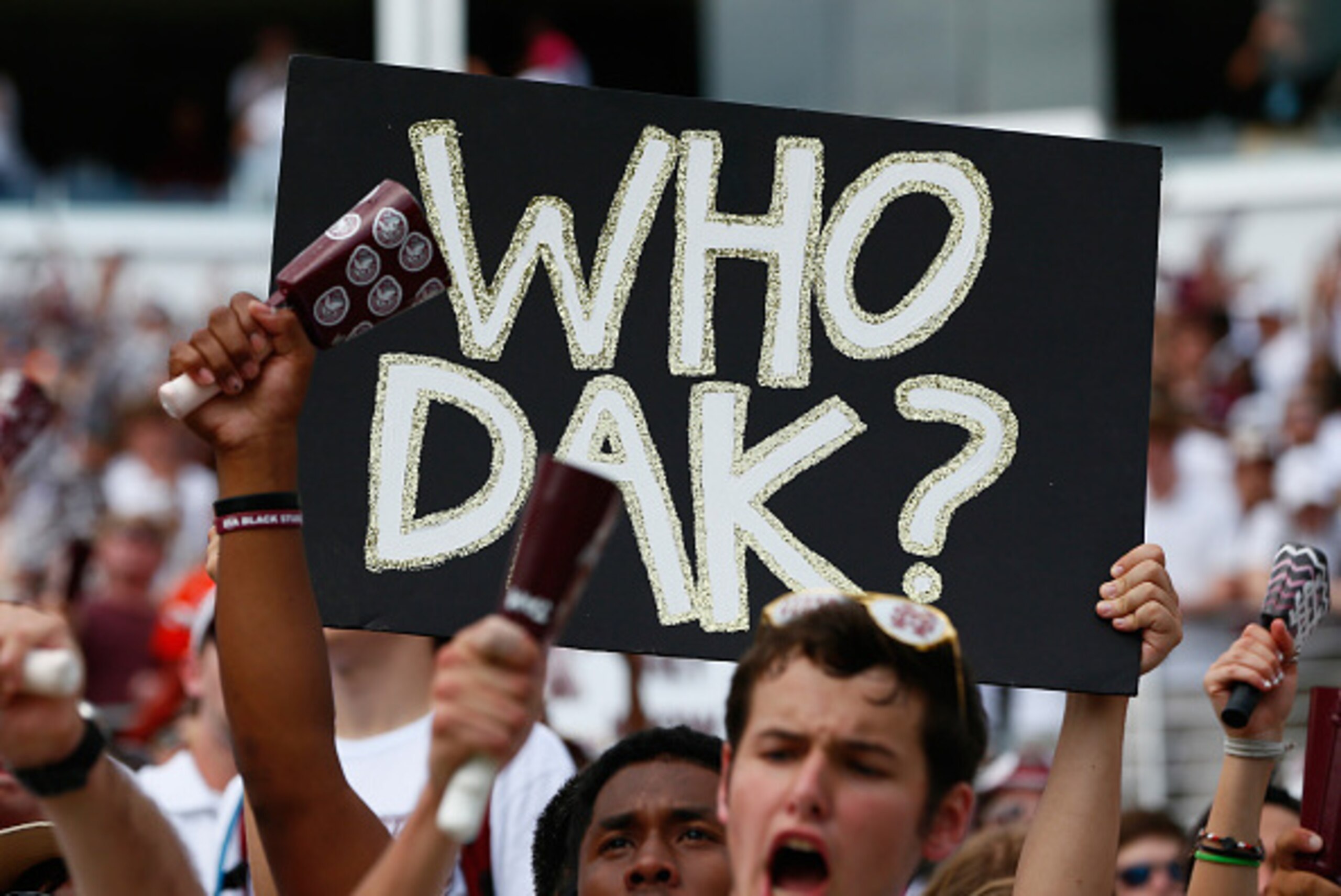STARKVILLE, MS - OCTOBER 11:  Fans cheer prior to the game between the Mississippi State Bulldogs and the Auburn Tigers at Davis Wade Stadium on October 11, 2014 in Starkville, Mississippi.  (Photo by Kevin C. Cox/Getty Images)
