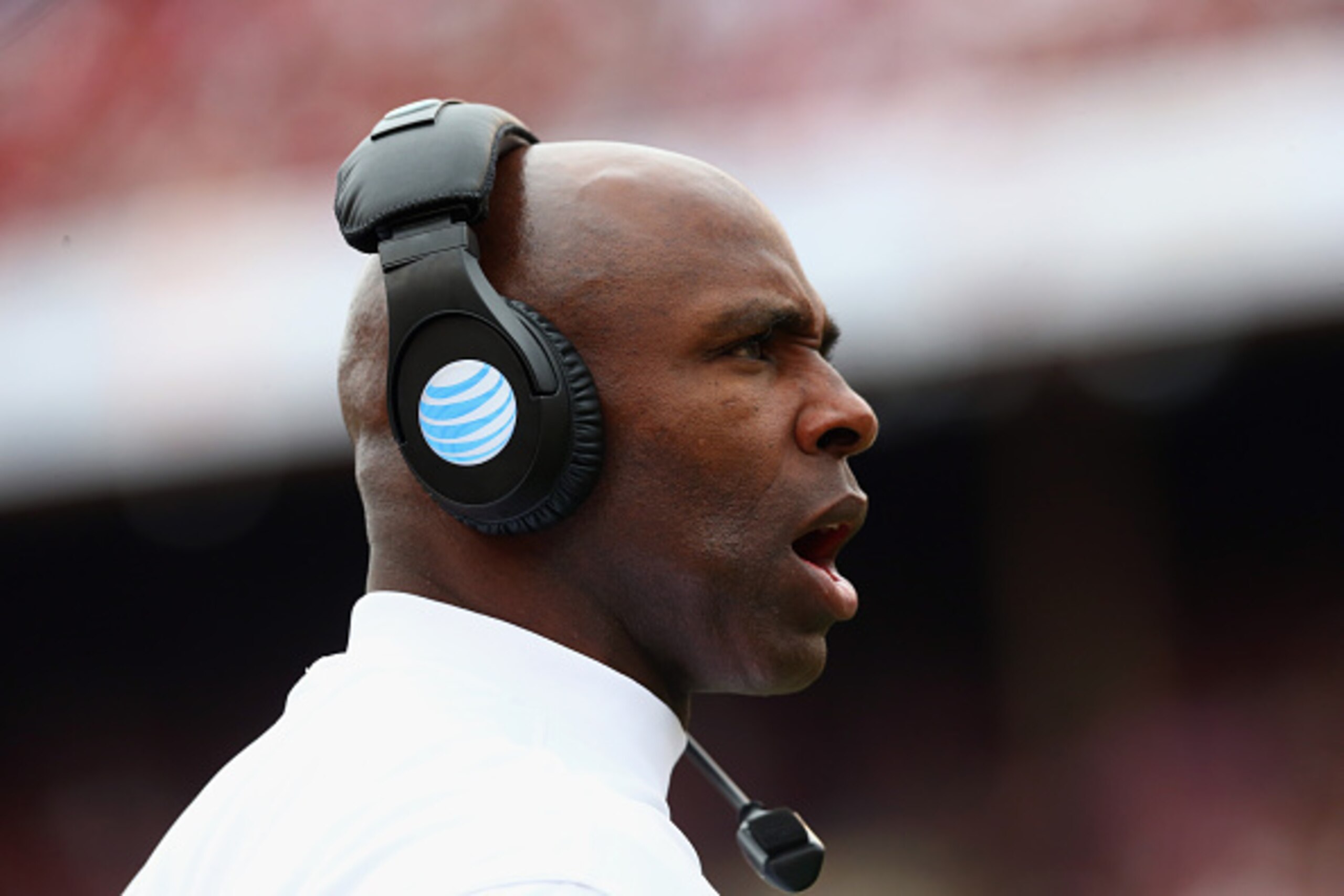 DALLAS, TX - OCTOBER 11:  Head coach Charlie Strong of the Texas Longhorns during a game between the Oklahoma Sooners at Cotton Bowl on October 11, 2014 in Dallas, Texas.  (Photo by Ronald Martinez/Getty Images)