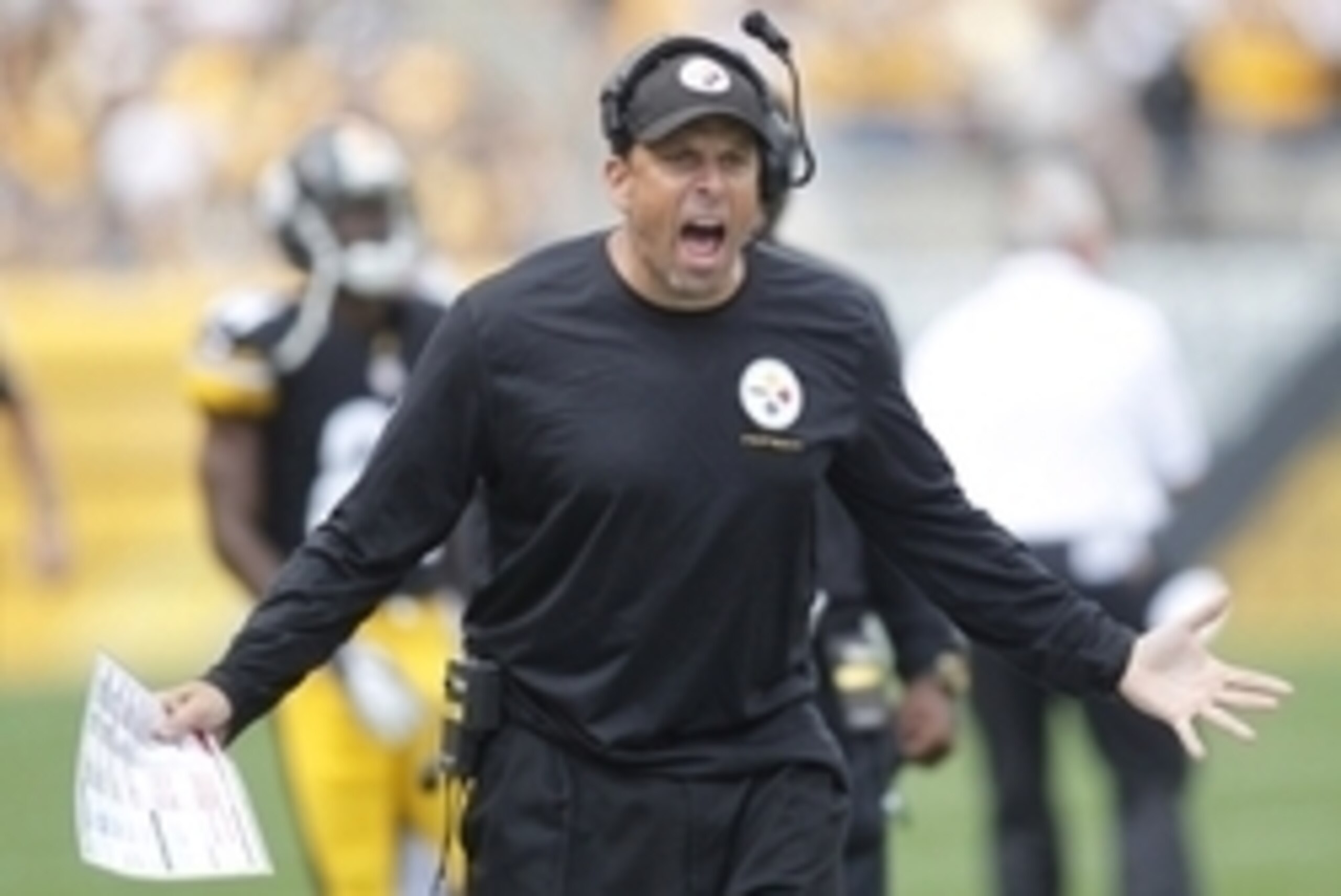 Sep 8, 2013; Pittsburgh, PA, USA; Pittsburgh Steelers offensive coordinator Todd Haley reacts on the sidelines against the Tennessee Titans during the fourth quarter at Heinz Field. The Tennessee Titans won 16-9. Mandatory Credit: Charles LeClaire-USA TOD Sep 8, 2013; Pittsburgh, PA, USA; Pittsburgh Steelers offensive coordinator Todd Haley reacts on the sidelines against the Tennessee Titans during the fourth quarter at Heinz Field. The Tennessee Titans won 16-9. Mandatory Credit: Charles LeClaire-USA TOD