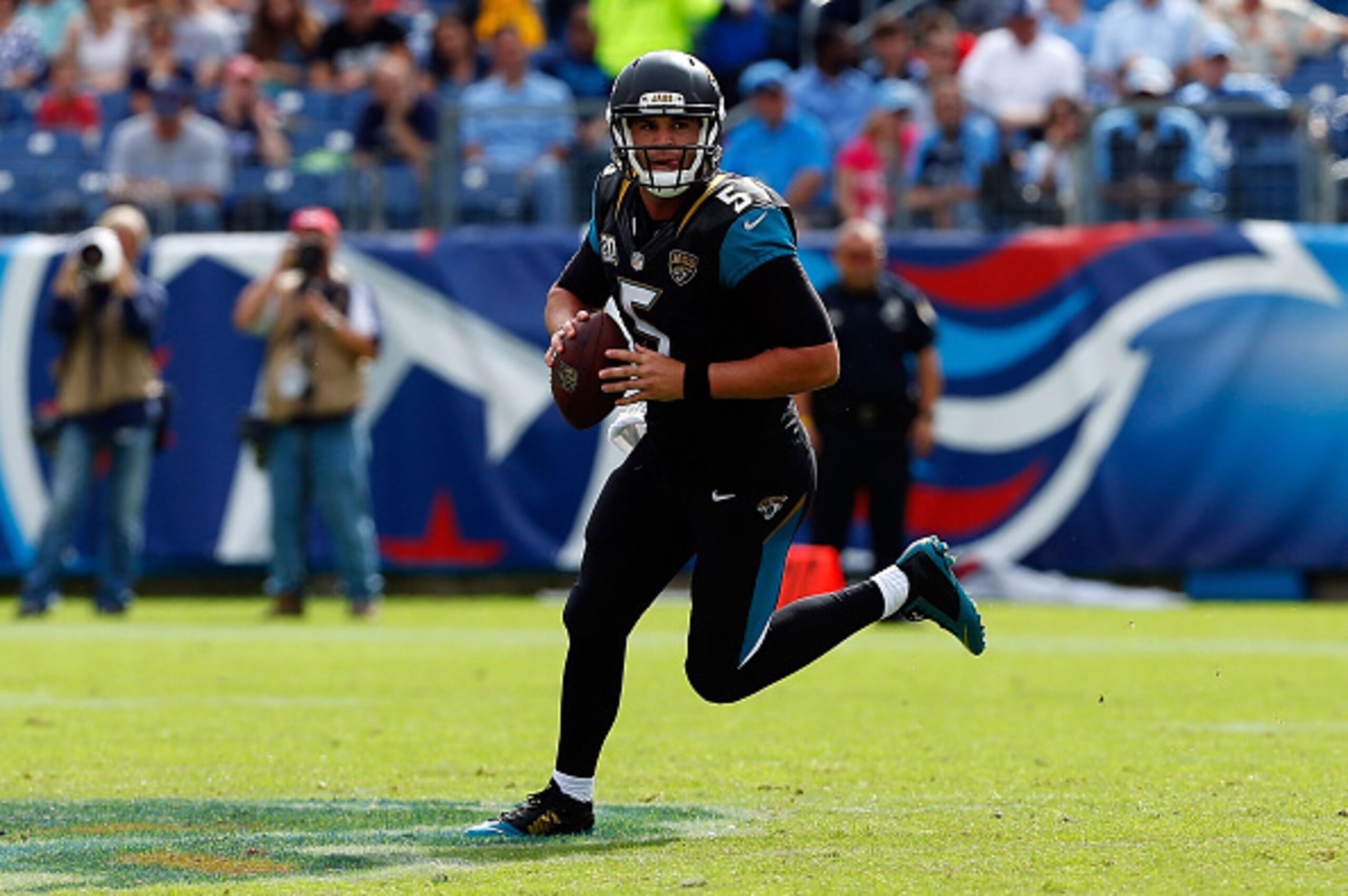 NASHVILLE, TN - OCTOBER 12: Blake Bortles #5 of the Jacksonville Jaguars looks to pass against the Tennessee Titans during the third quarter of a game at LP Field on October 12, 2014 in Nashville, Tennessee. (Photo by Wesley Hitt/Getty Images) NASHVILLE, TN - OCTOBER 12: Blake Bortles #5 of the Jacksonville Jaguars looks to pass against the Tennessee Titans during the third quarter of a game at LP Field on October 12, 2014 in Nashville, Tennessee. (Photo by Wesley Hitt/Getty Images)